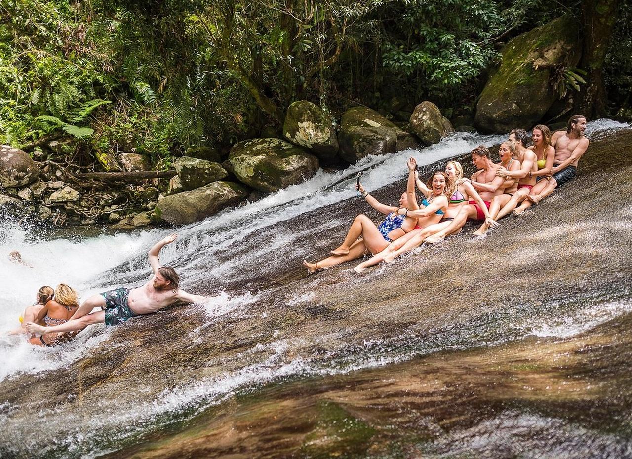 Atherton Tablelands: Lakes, Waterfalls, Rainforest Day Tour – Lake Eacham Town, Australia