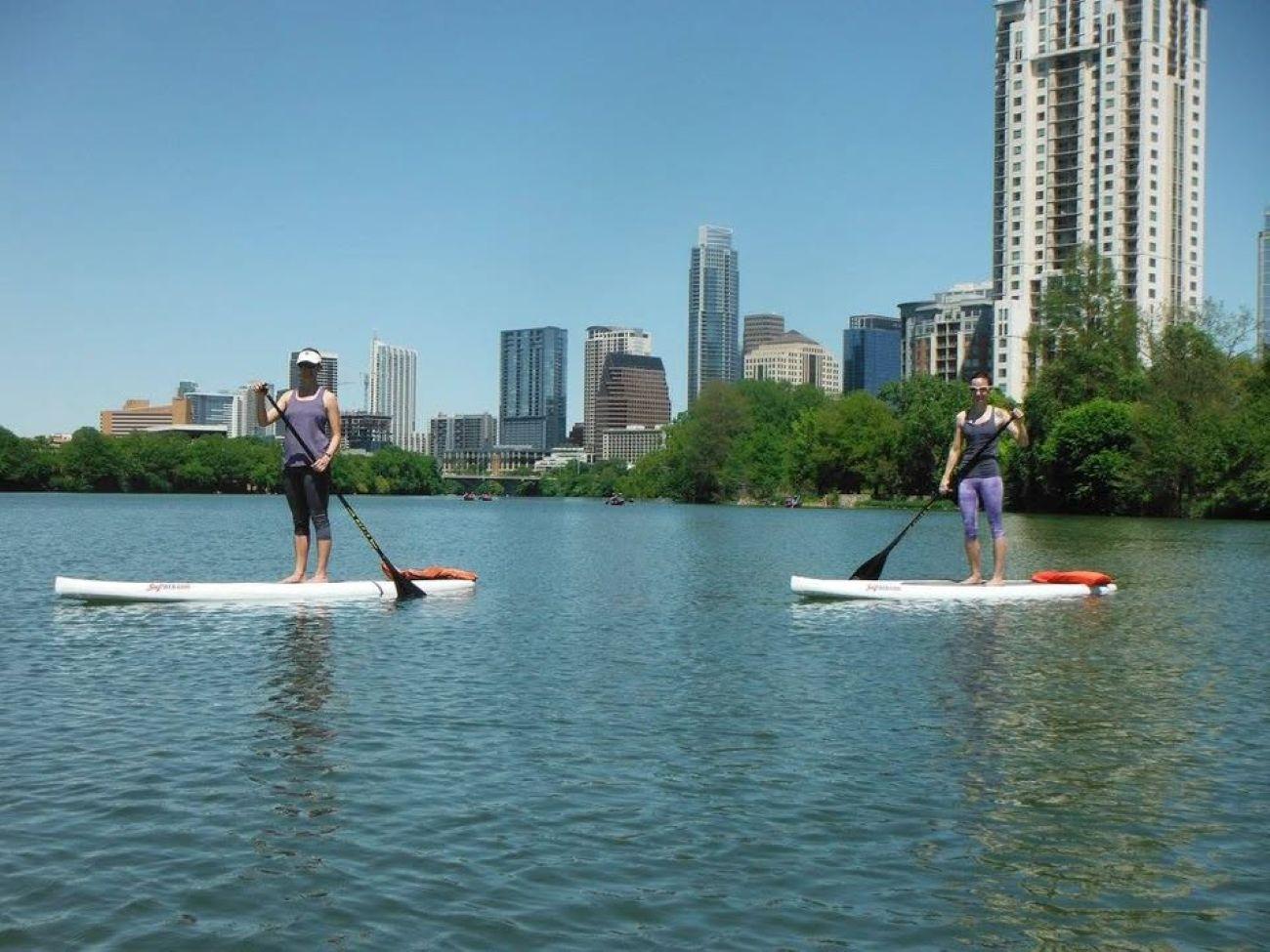 Austin: Paddleboard Rental on Lady Bird Lake – Austin, Texas