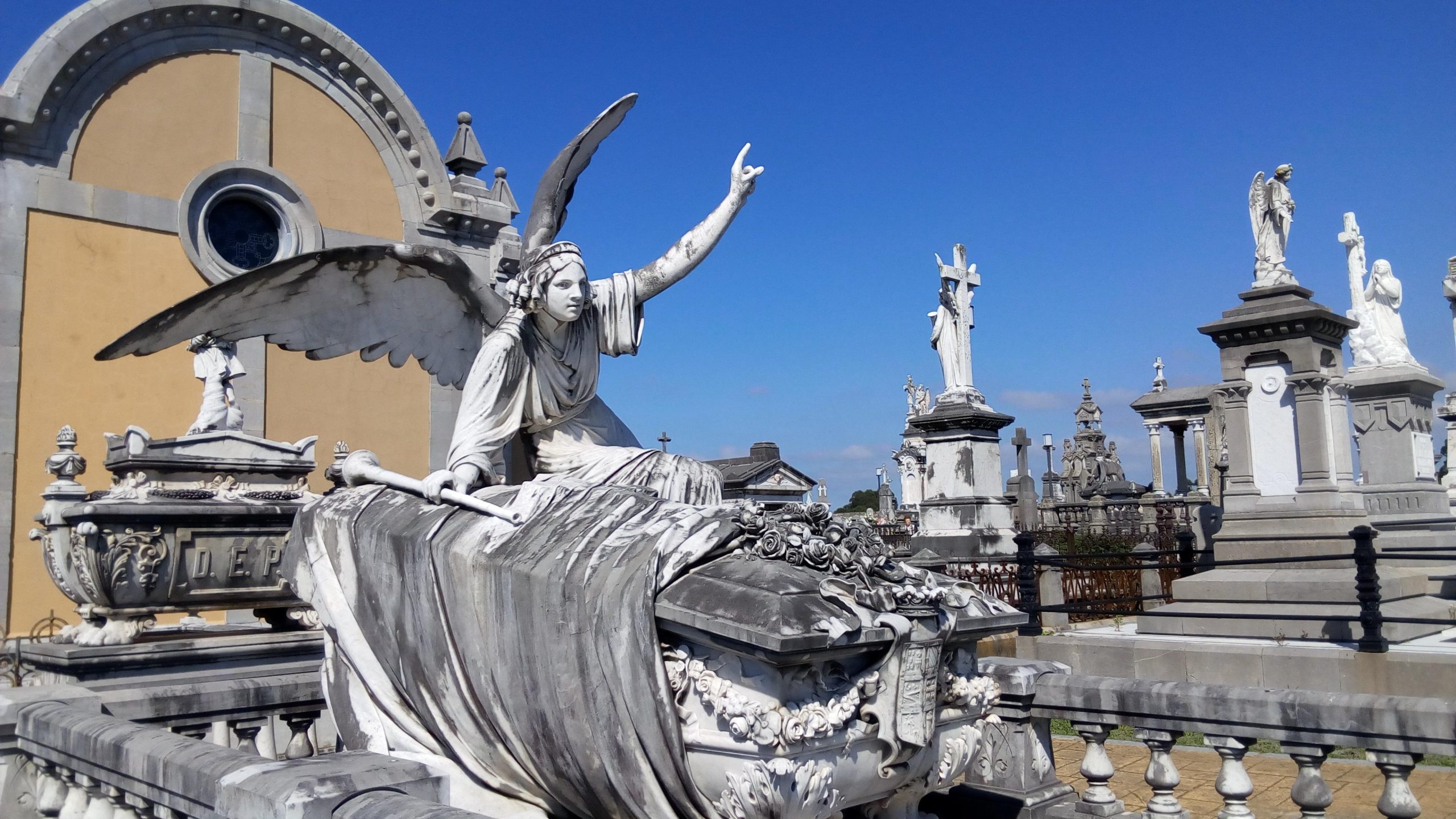 Avilés: Guided tour of the La Carriona cemetery – Aviles, Spain