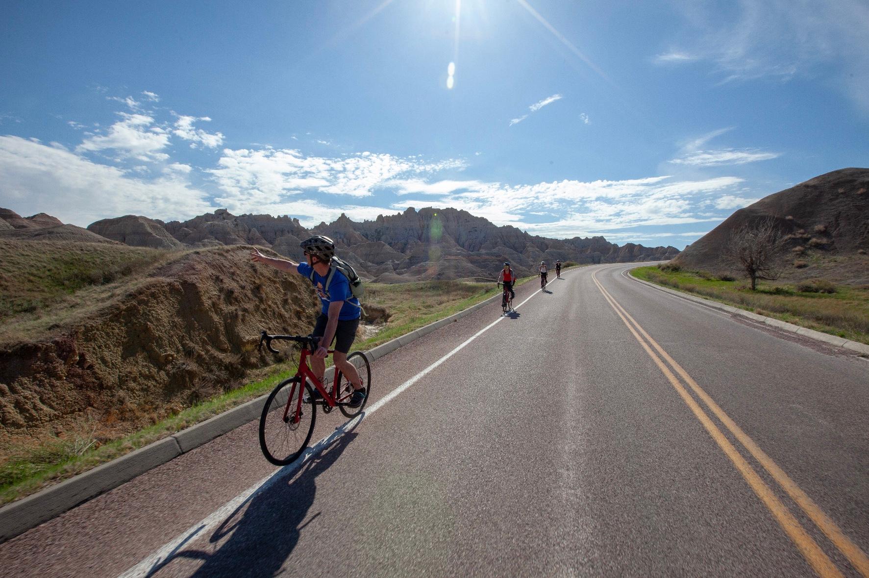 Badlands National Park: Private Bike/E-Bike Tour with Lunch – Imlay, South Dakota