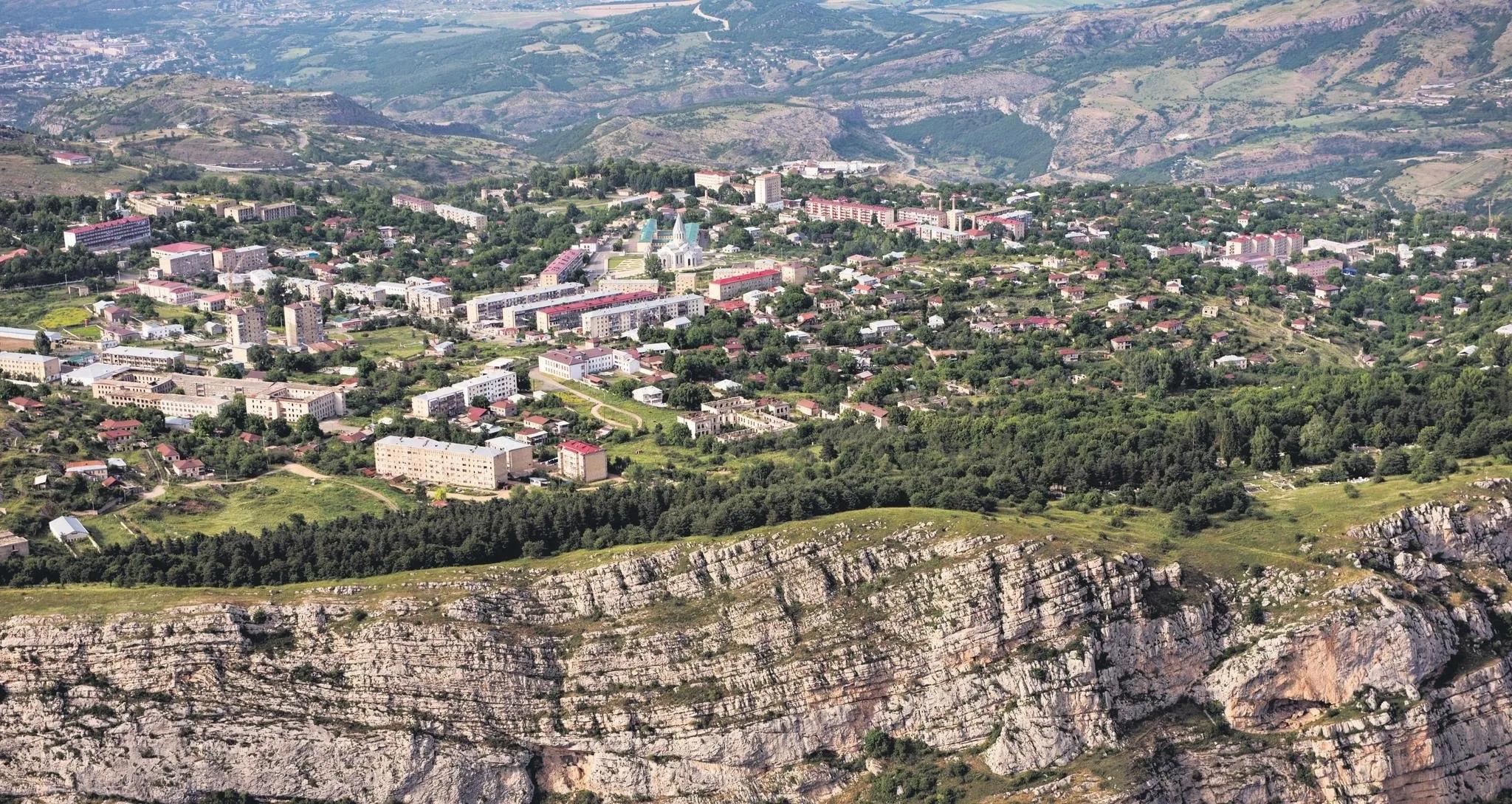 Baku: 2-Day Guided Tour to Karabakh with Accommodation – Azerbaijan