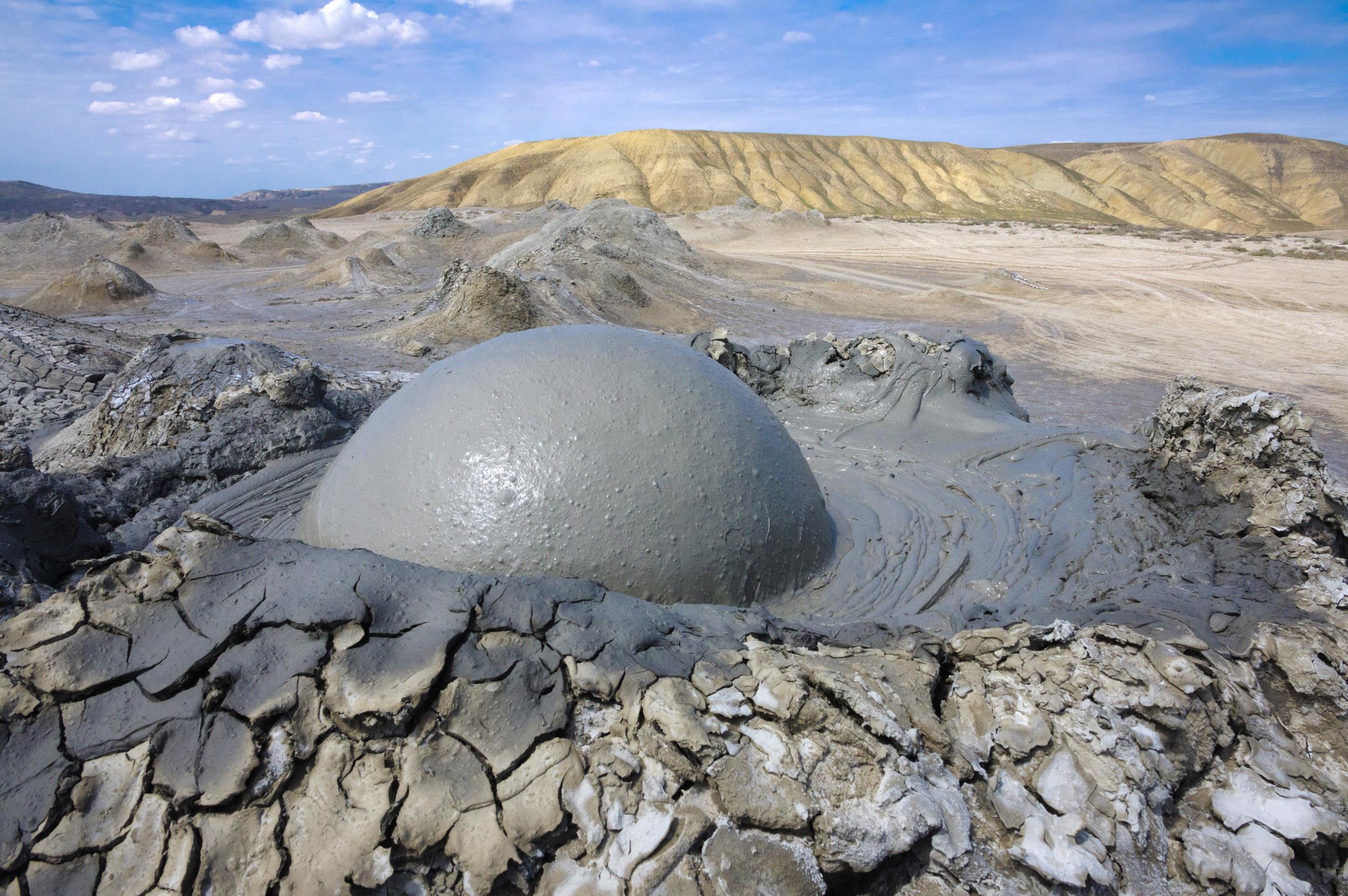 Baku: Gobustan, Mud Volcanoes & Absheron (Group or Private) – Azerbaijan