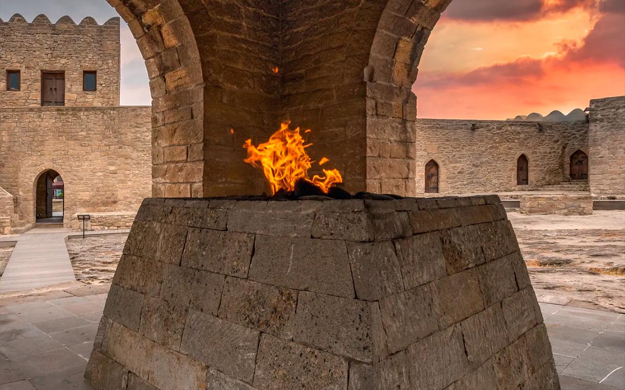 Baku: Gobustan , Mud volcanos & Absheron Group Tour – Azerbaijan