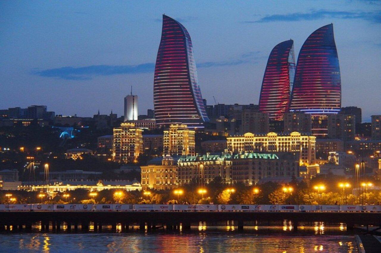 Baku Guided Night Tour – Azerbaijan