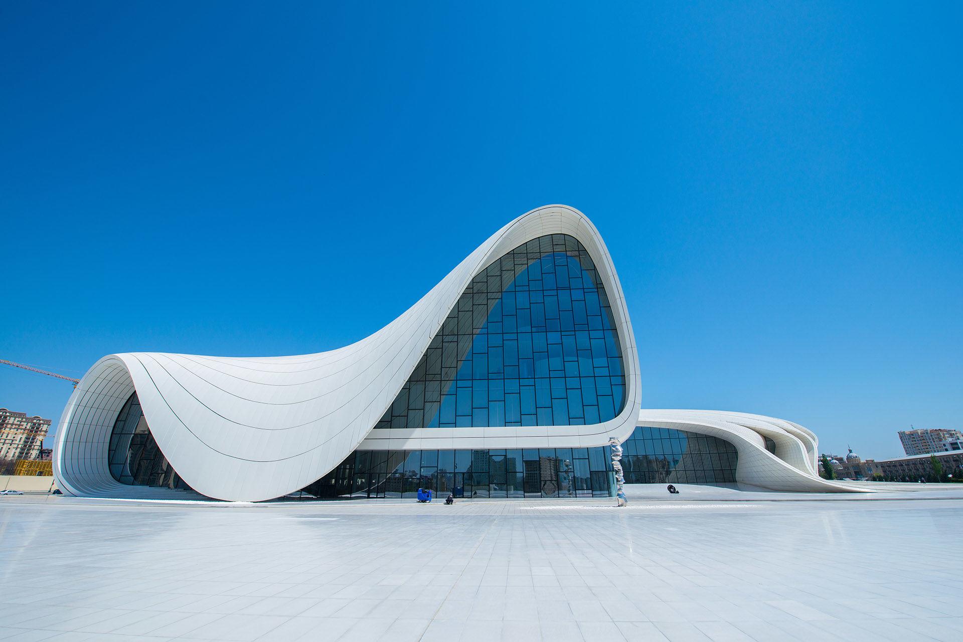 Baku: Heydar Aliyev Center Guided Tour & Entry Ticket – Azerbaijan