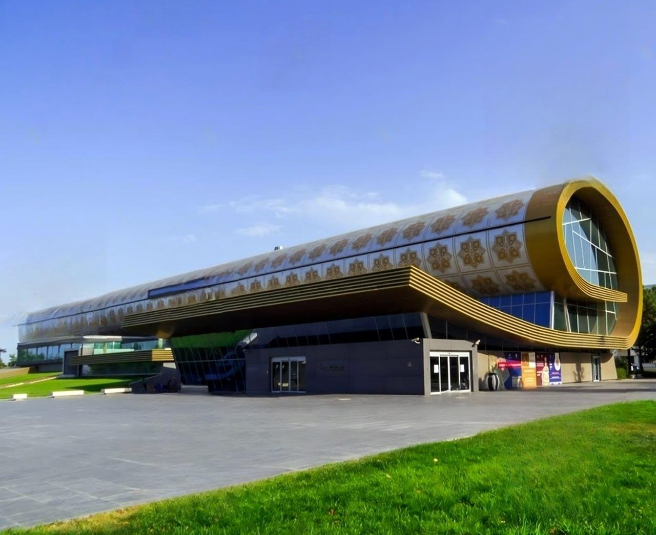 Baku: Modern & Old Guided City Tour – Azerbaijan