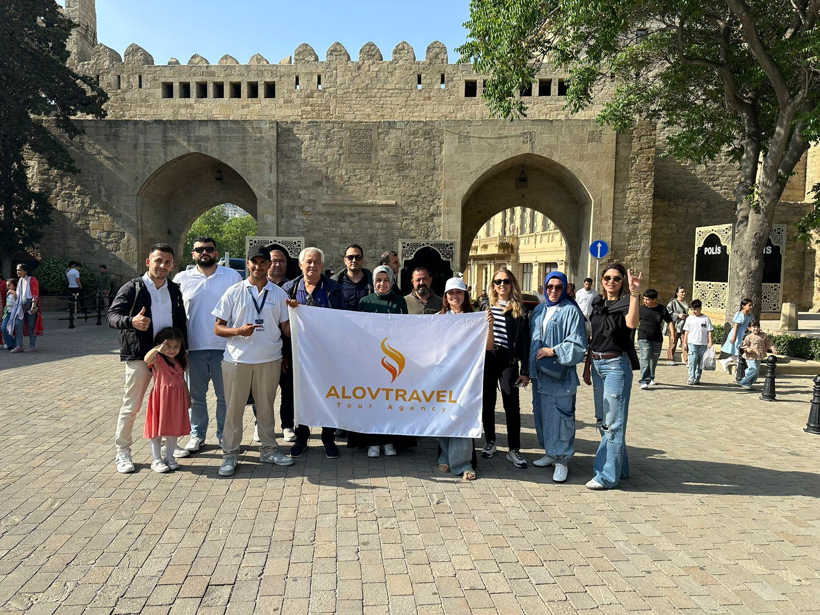 Baku: Old City Guided Walking Tour – Azerbaijan