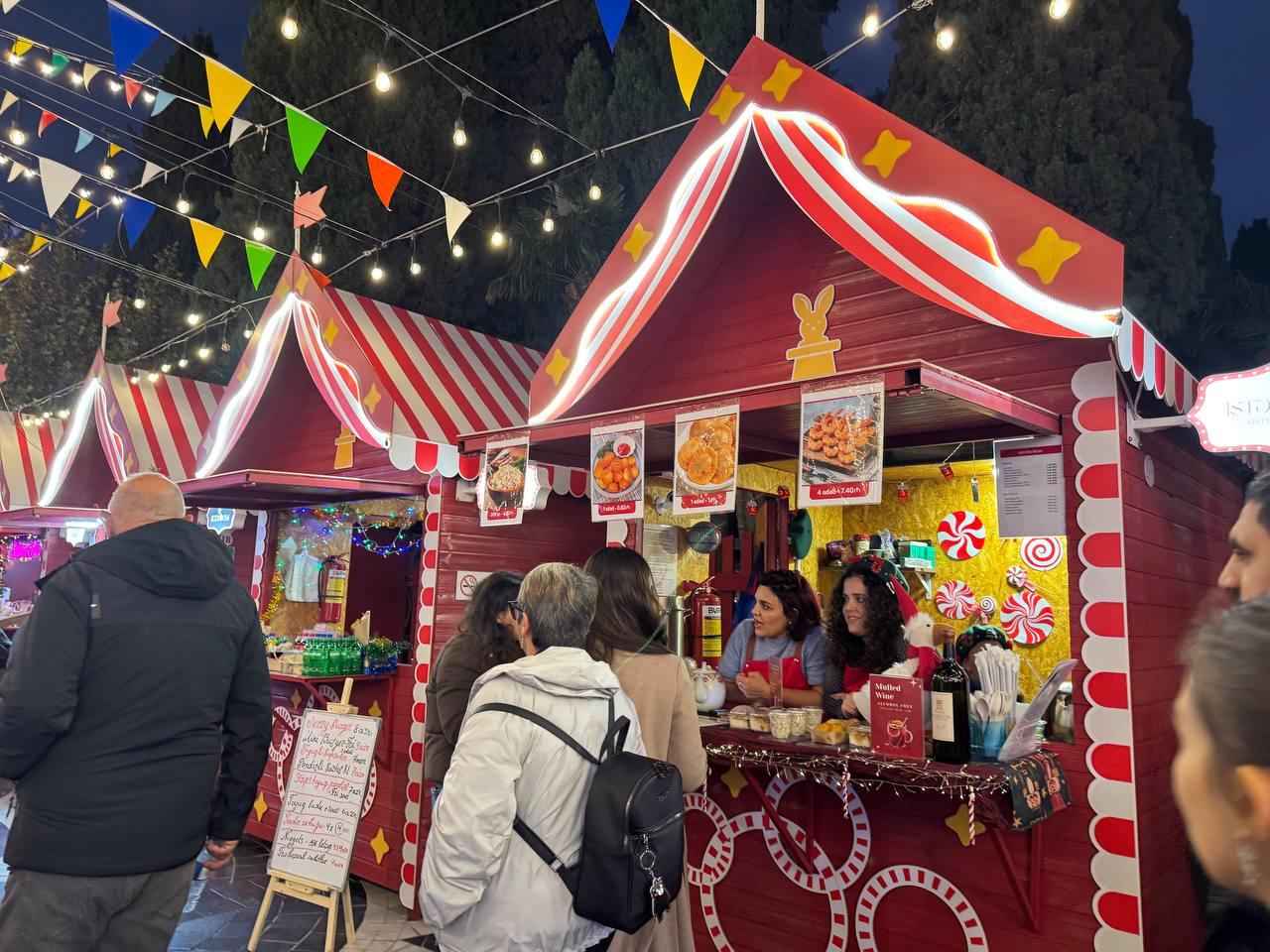 Baku: Winter Lights and Fair Tour with Hot Drinks – Azerbaijan