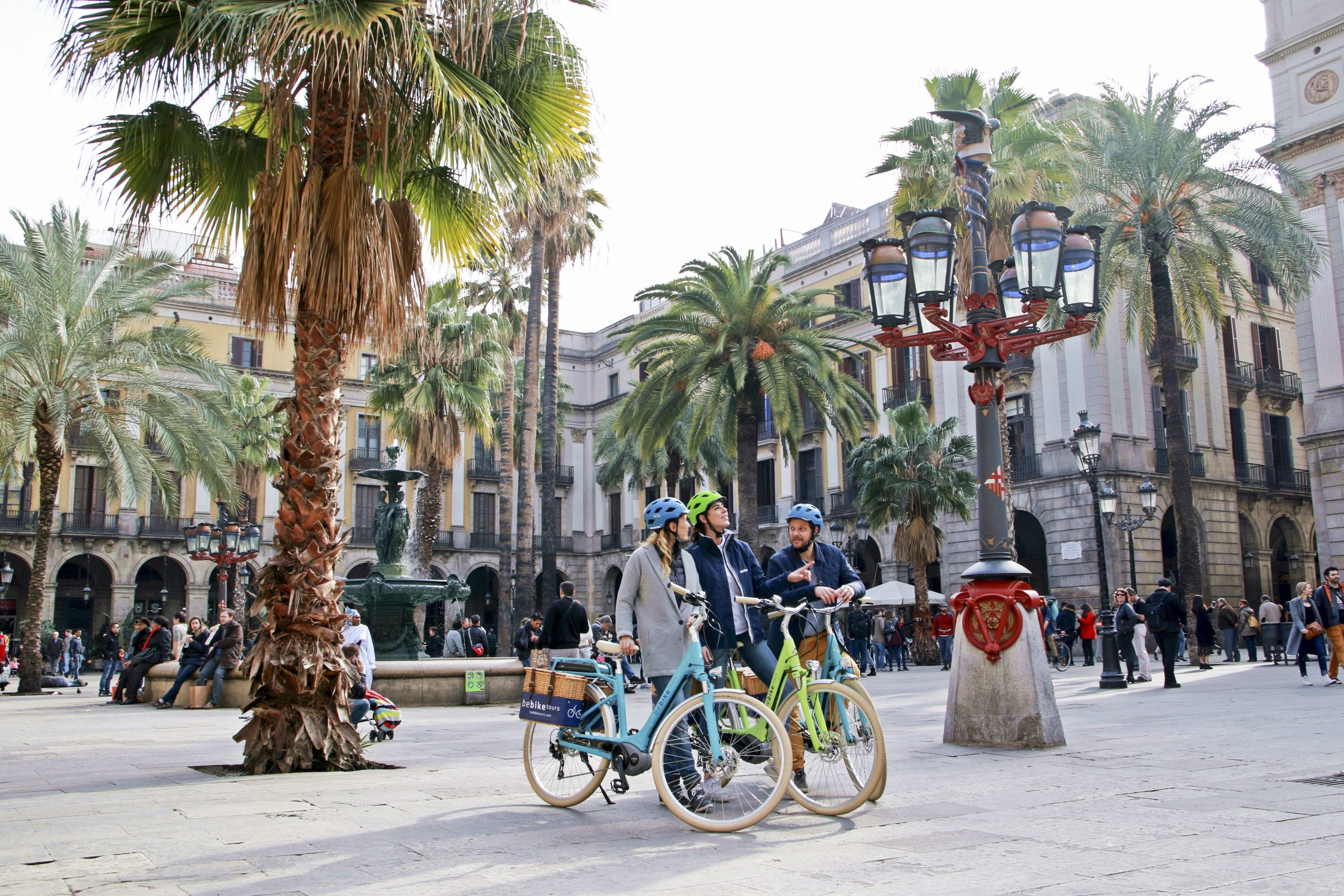 Barcelona: 1.5-Hour Sightseeing Tour by Bike/Electric Bike – Barcelona, Spain