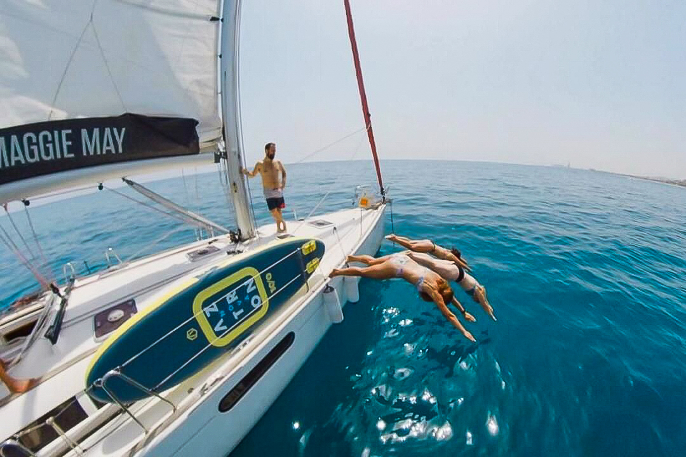 Barcelona: Coastline Boat Trip with Snacks and Cava – Barcelona, Spain