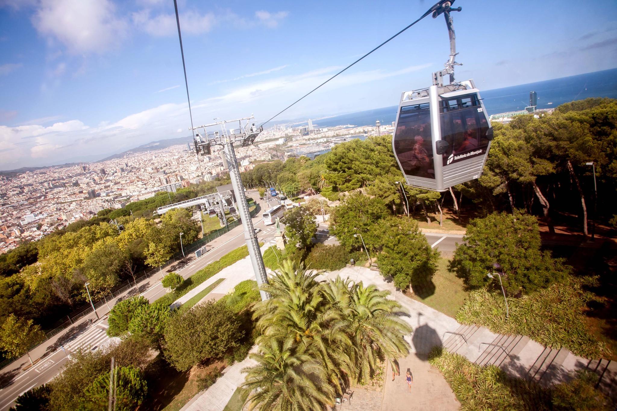 Barcelona: Montjuïc Cable Car Roundtrip Ticket – Barcelona, Spain