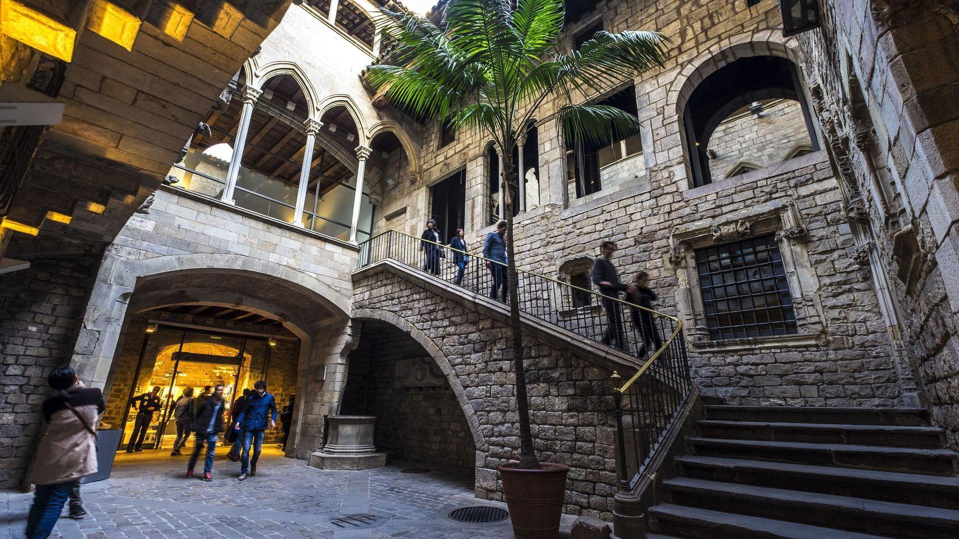 Barcelona: Picasso Museum Entry, Digital Guide & Born Walk – Barcelona, Spain