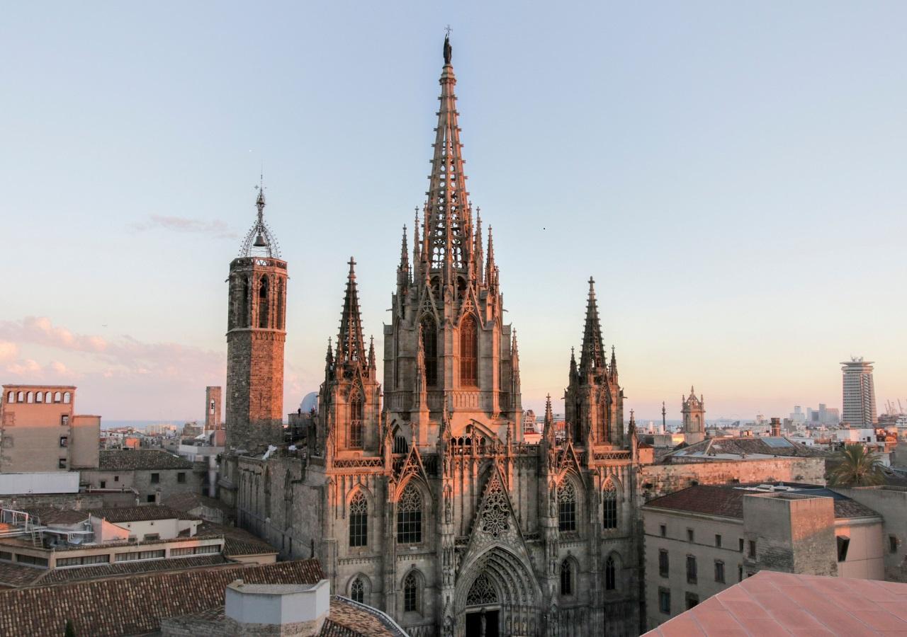 Barcelona: Private Cathedral Tour with Rooftop Access – Barcelona, Spain