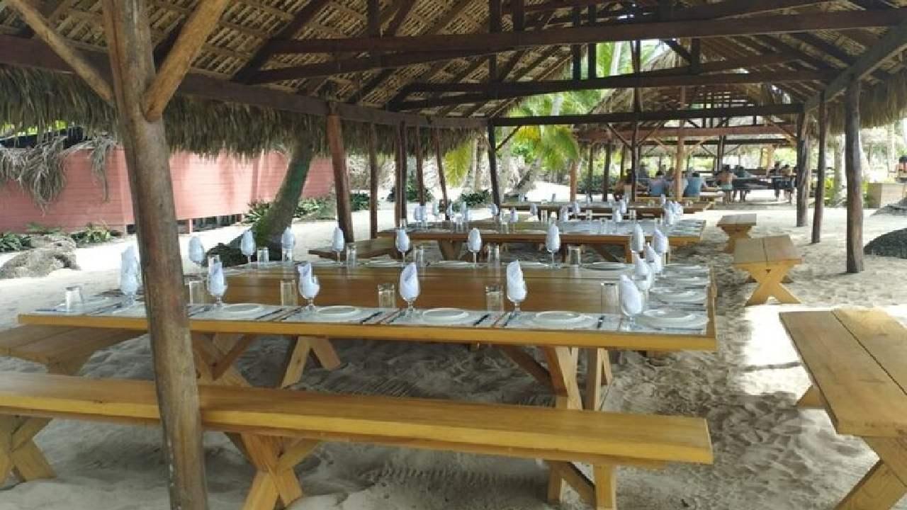 Bayahibe: Saona Island Catamaran Tour with Lunch & Drinks – Bayahibe, Dominican Republic