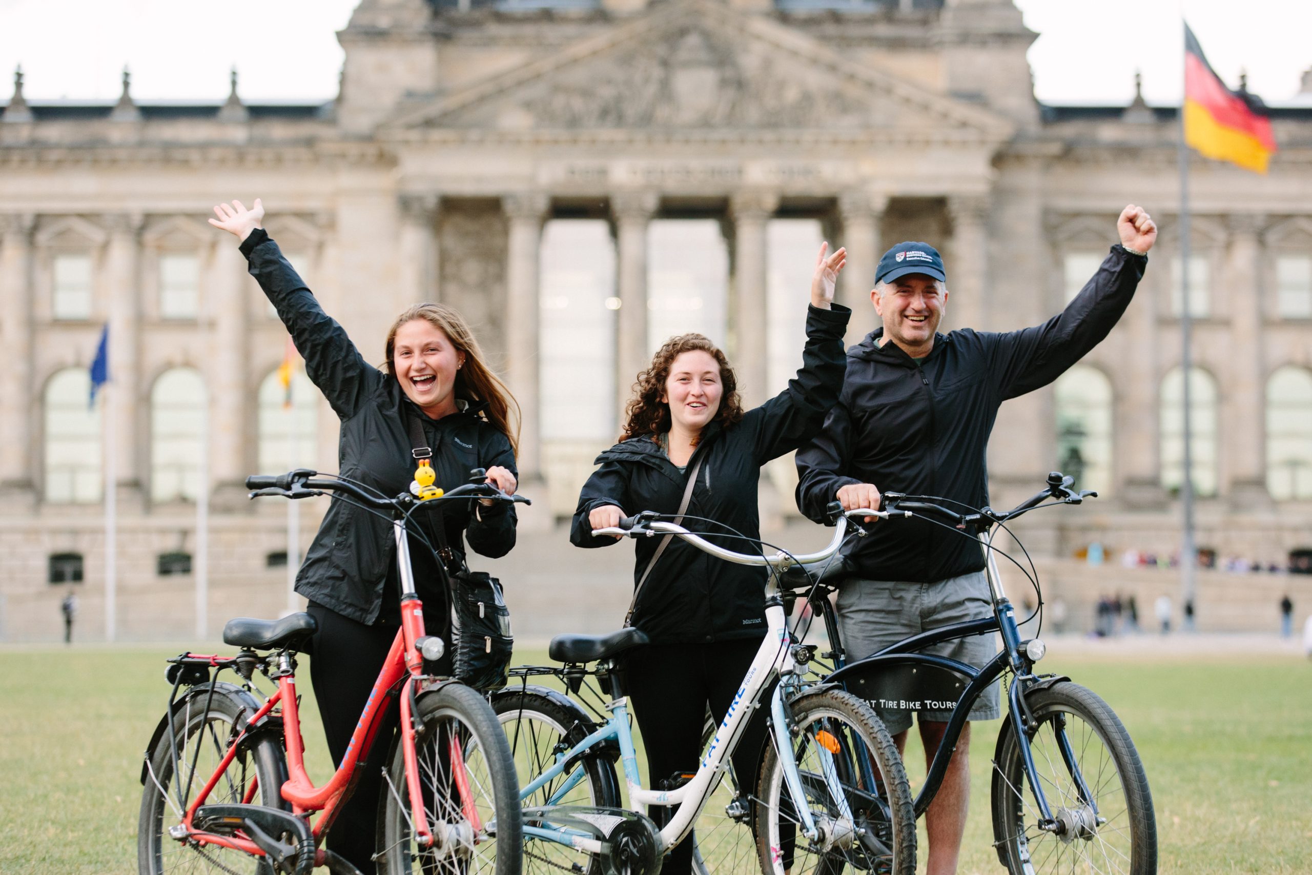 Berlin Highlights: 3-Hour Bike Tour – Berlin, Germany