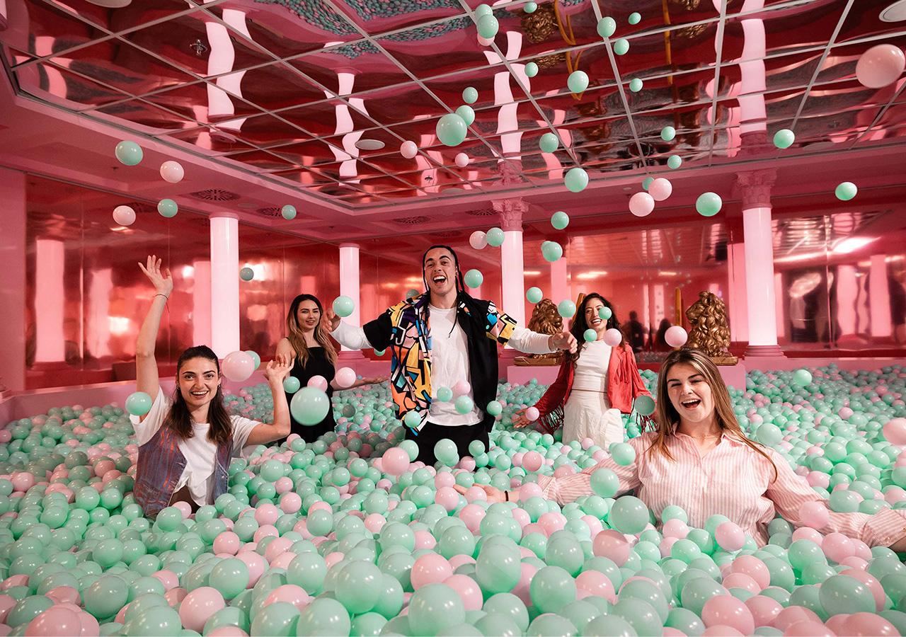 Berlin: The Upside Down Experience Entrance Ticket – Berlin, Germany