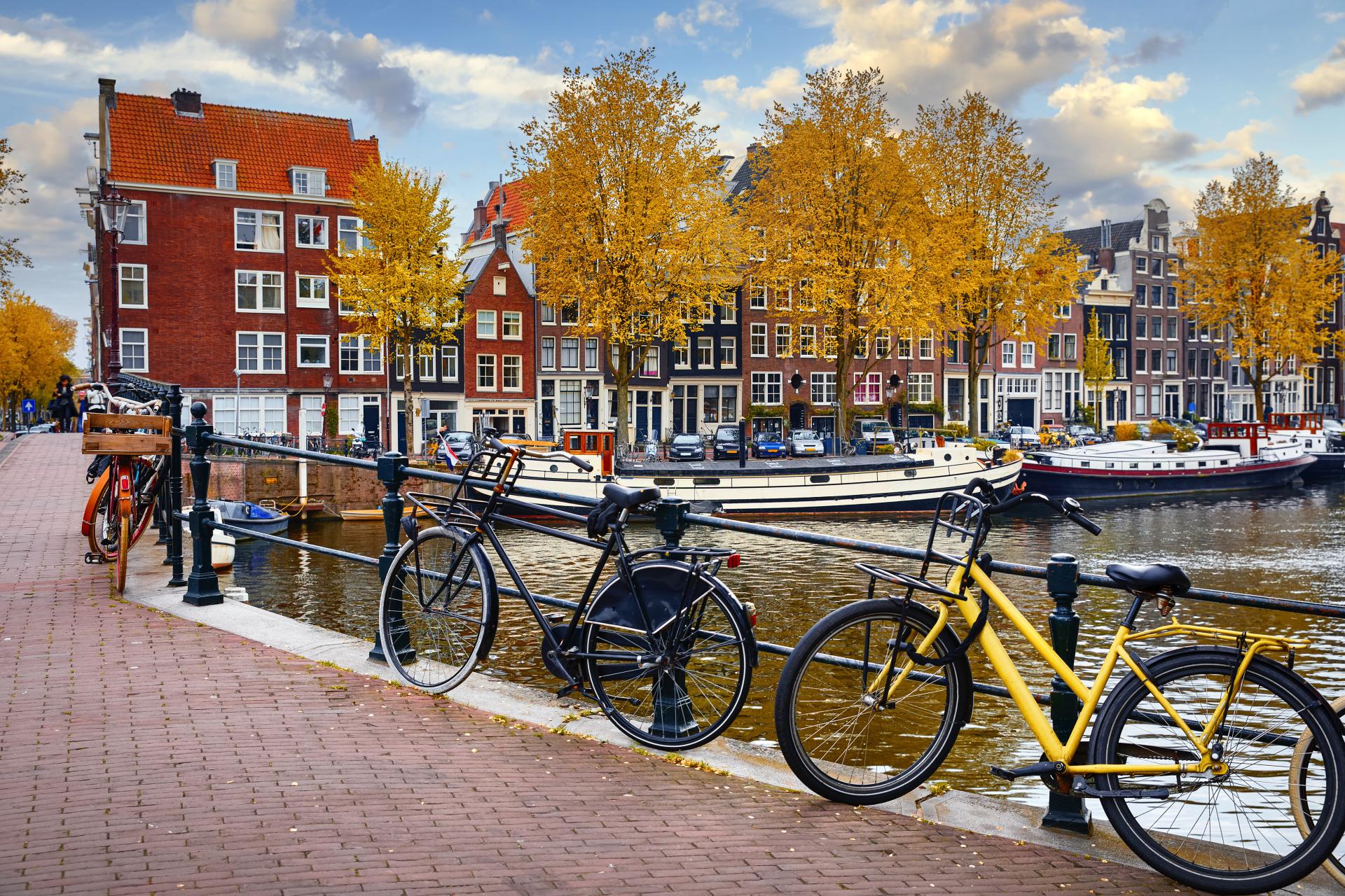 Bike Tour of Amsterdam Old Town, Top Attractions and Nature – Amsterdam, Netherlands
