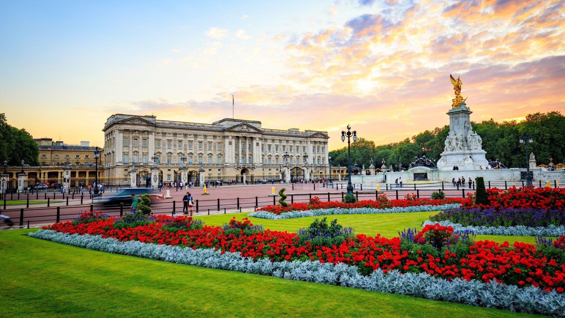 Buckingham Palace State Rooms Entry & Royal London Audio App – London, United Kingdom