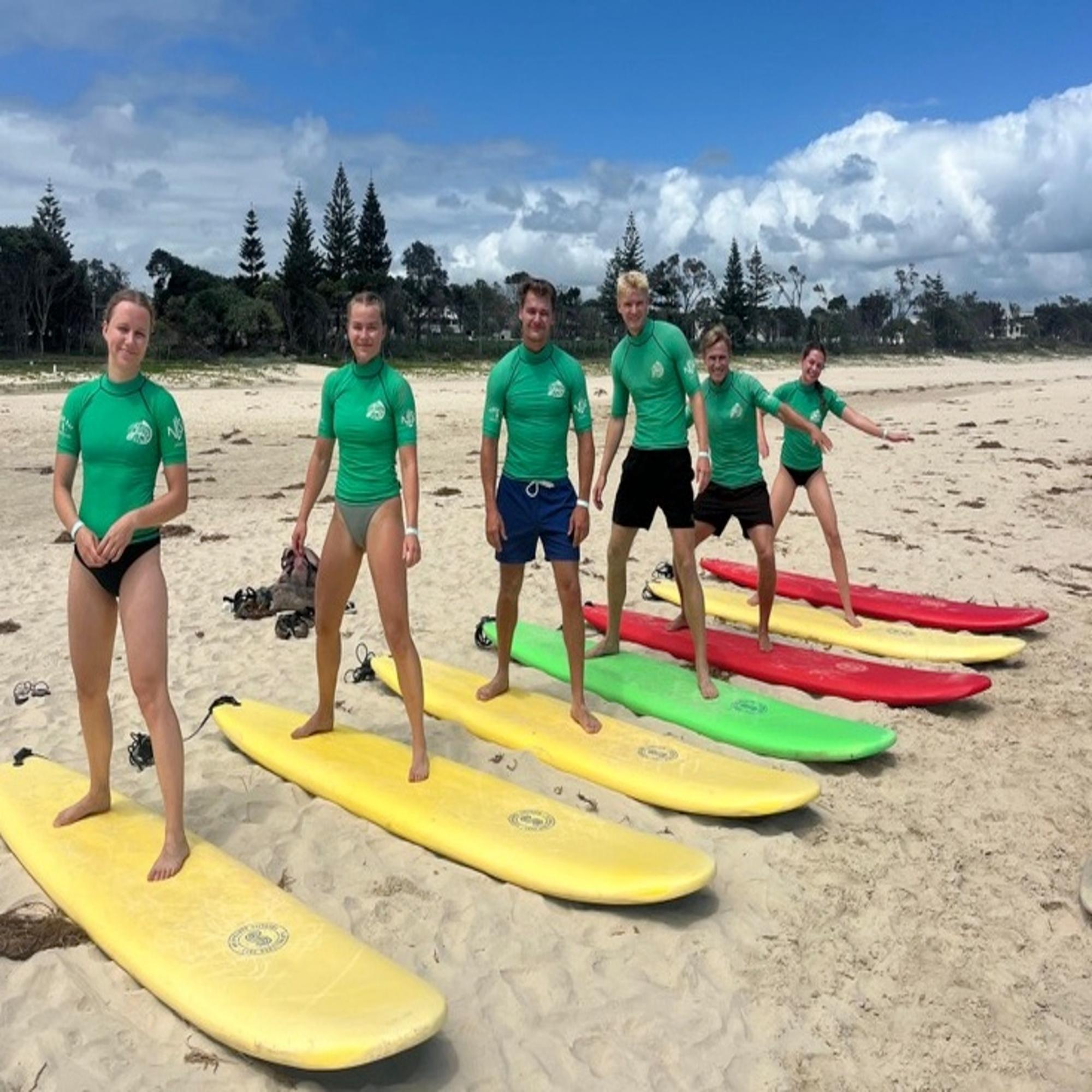 Byron Bay: Group Surf Lesson with Instructor – Byron Bay, Australia