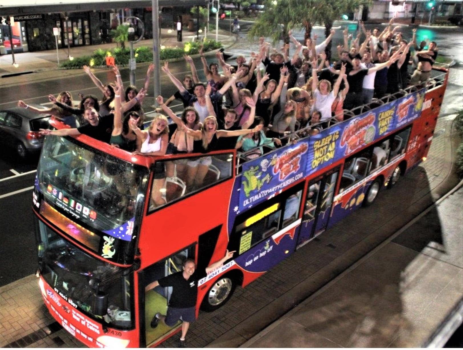 Cairns: Ultimate Party Bus with drinks included – Cairns, Australia