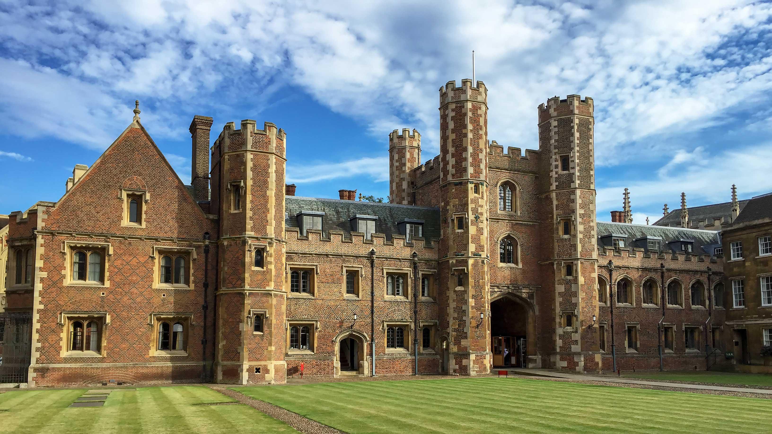 Cambridge: University Walking Tour – Cambridge, England, United Kingdom