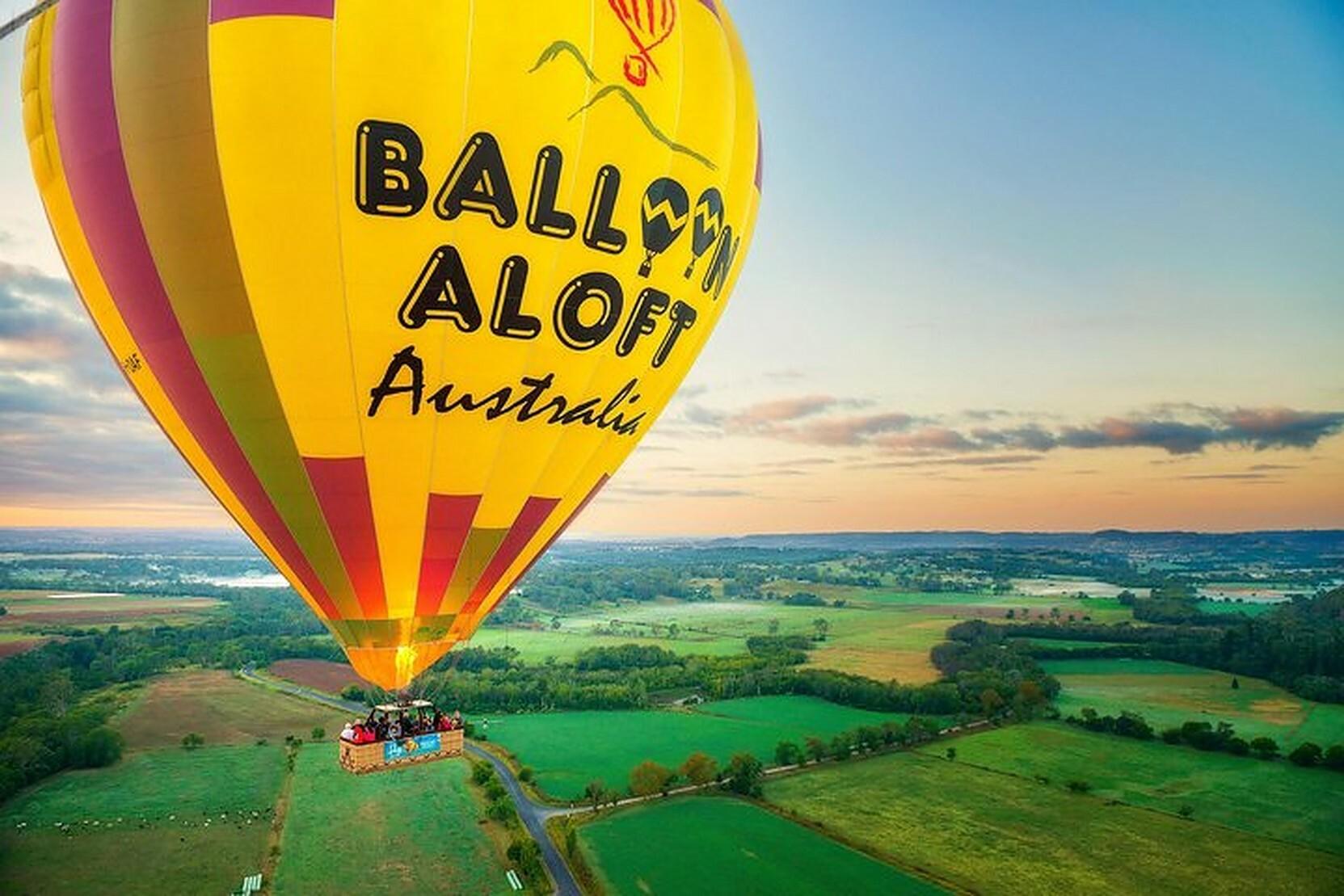 Camden Valley: Sunrise Hot Air Balloon Flight With Breakfast – Sydney, Australia