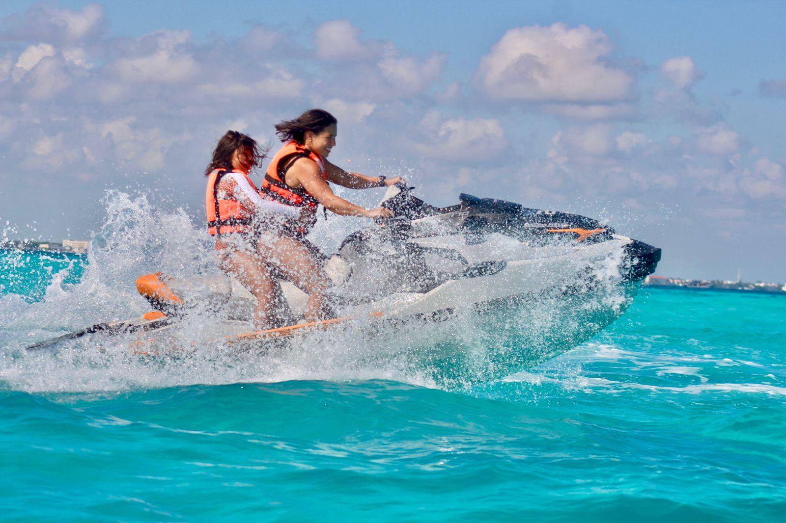 Cancun: Jet Ski Rental in Ocean Side – Cancun, Mexico