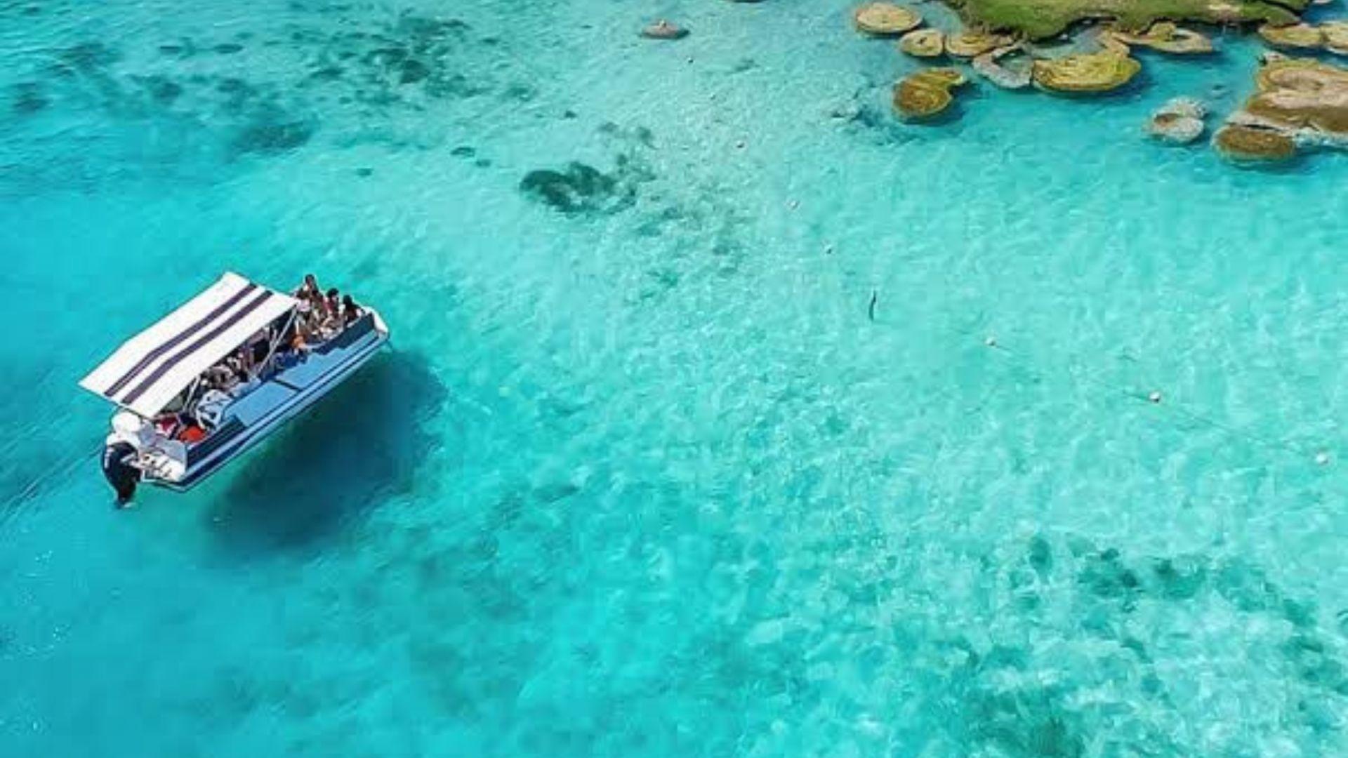 Cancún: Tour of Laguna Bacalar and Marmol Beach Club – Cancun, Mexico