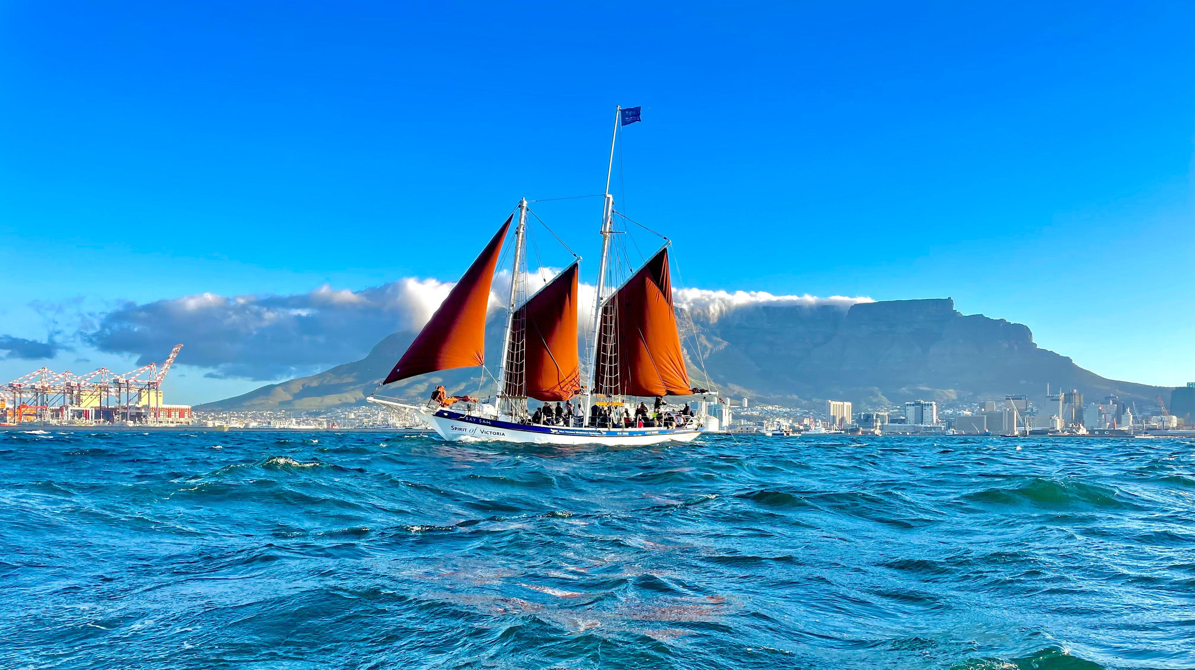 Cape Town: 1 Hour Table Bay Sailing Tour – Cape Town, South Africa