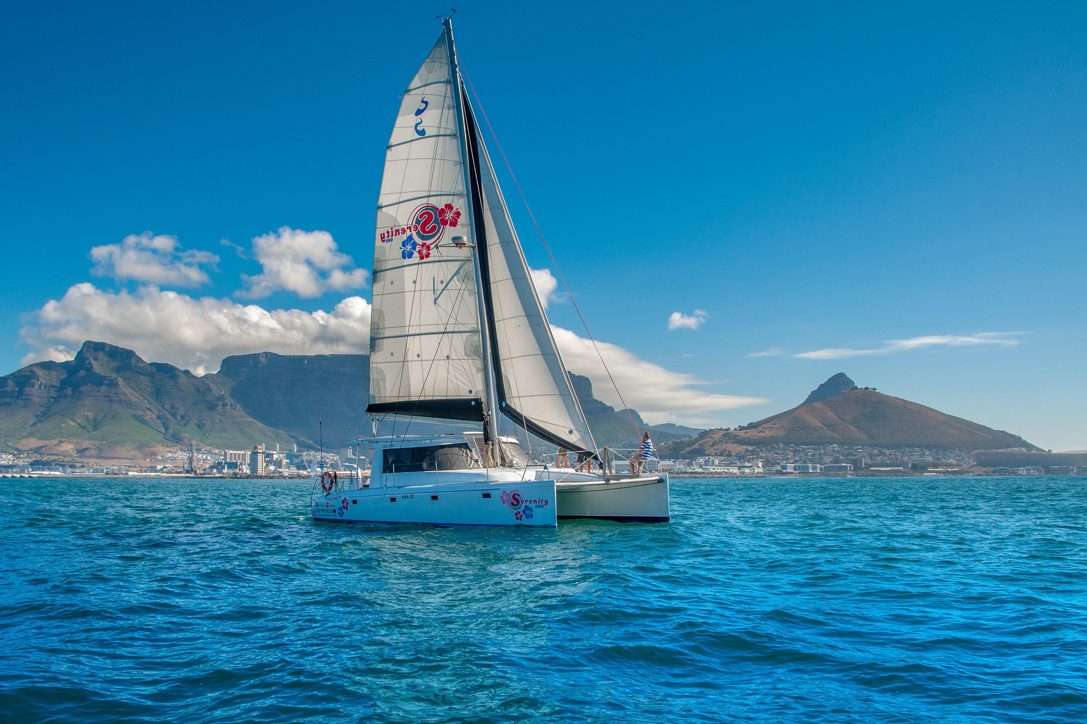 Cape Town Waterfront and Bay: Sailing Trip – Cape Town, South Africa