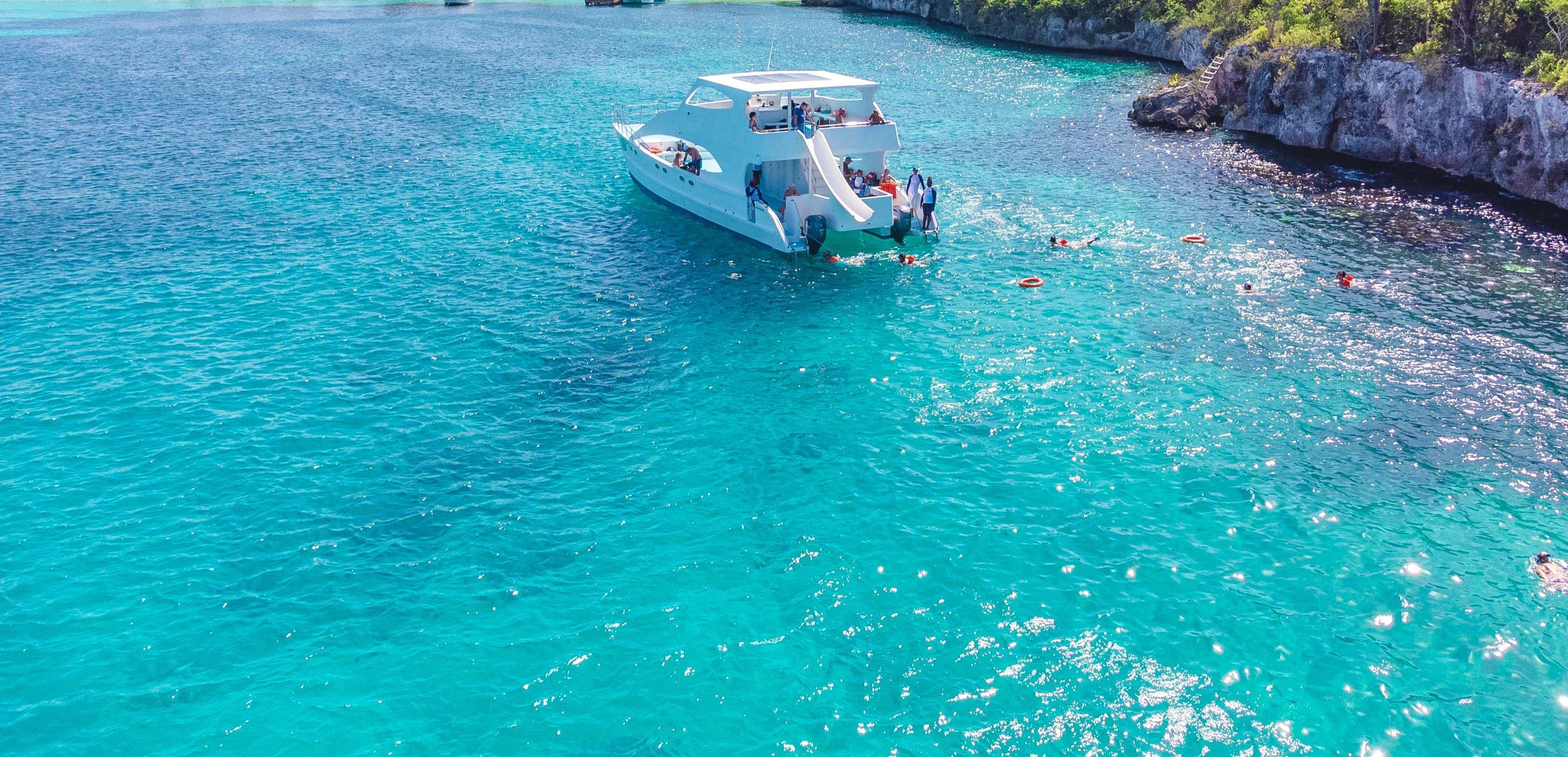 Catalina Snorkeling at The Wall & Altos de Chavón Tour – La Romana, Dominican Republic