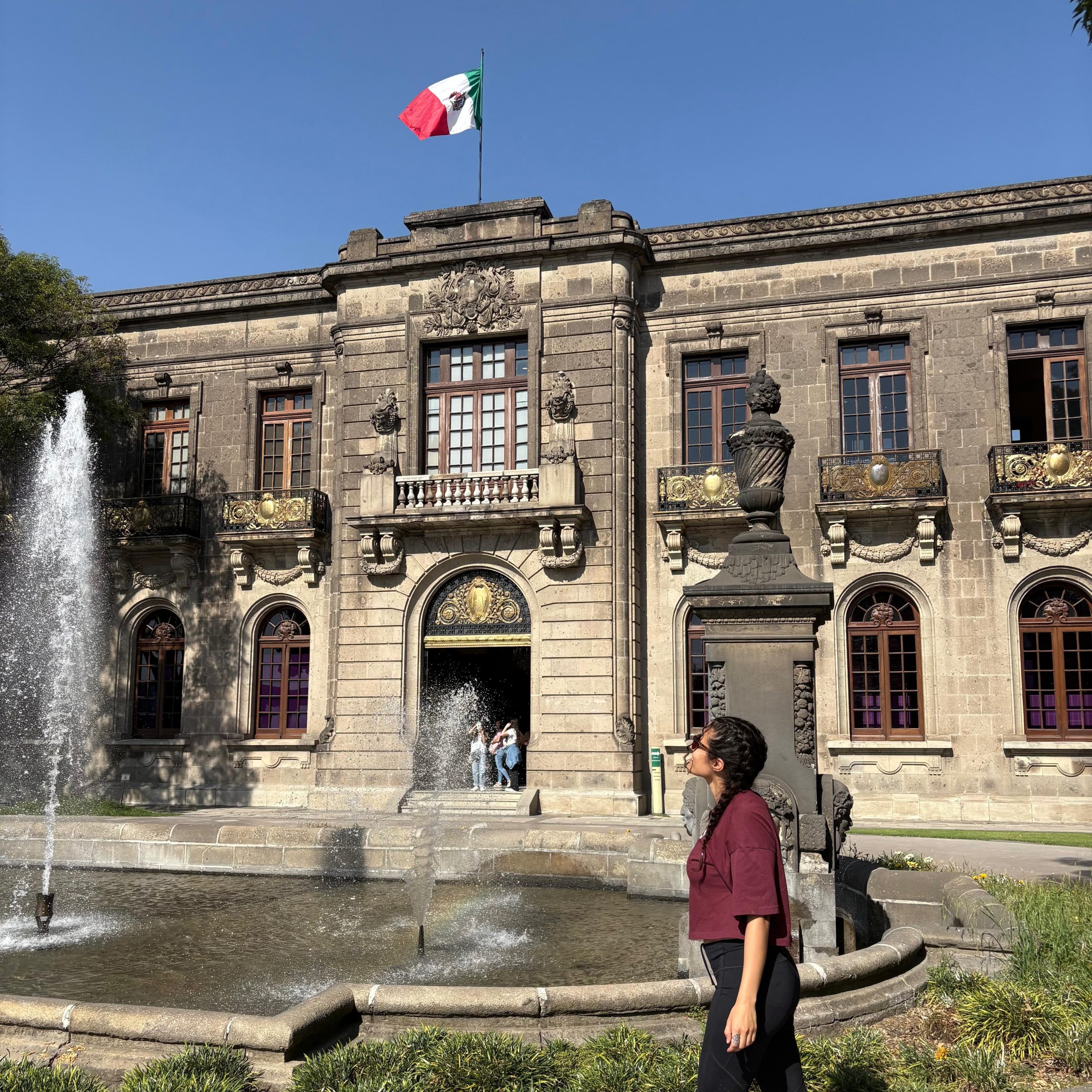 Chapultepec Castle: Private tour with local guide, tickets included – Mexico City, Mexico