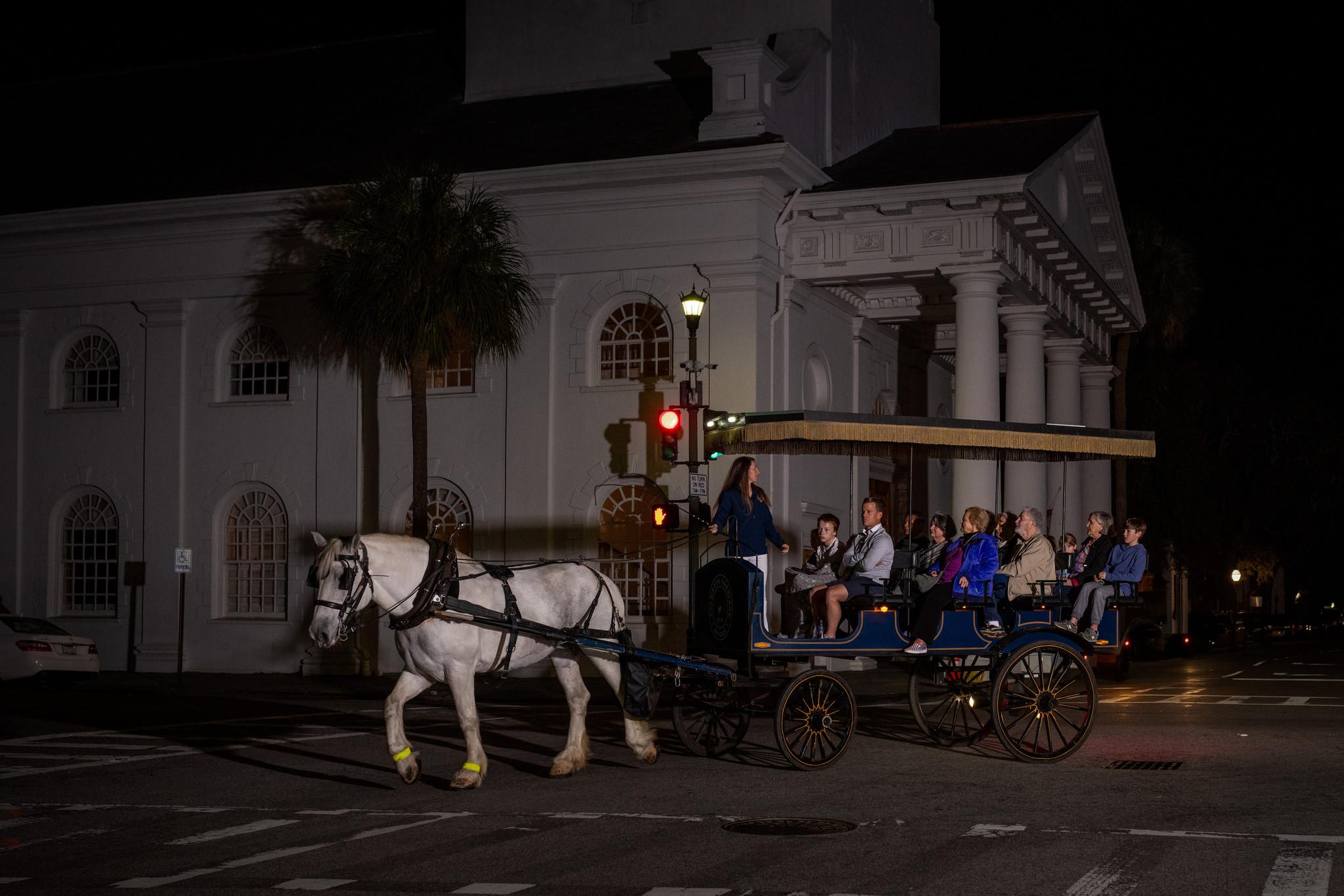 Charleston: Haunted Horse-Drawn Carriage Evening Tour – Charleston, South Carolina