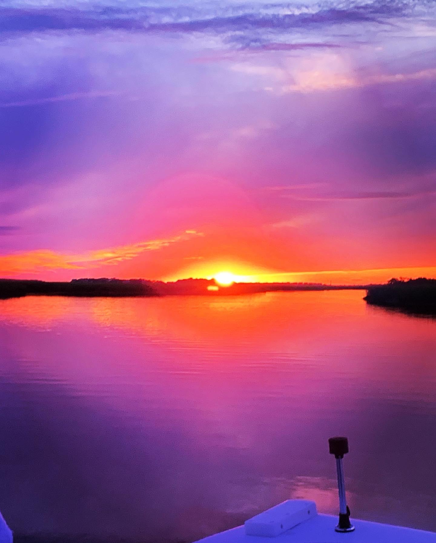 Charleston, SC: Folly Beach Private Sunset & Dolphin Cruise – Morris Island Lighthouse, South Carolina