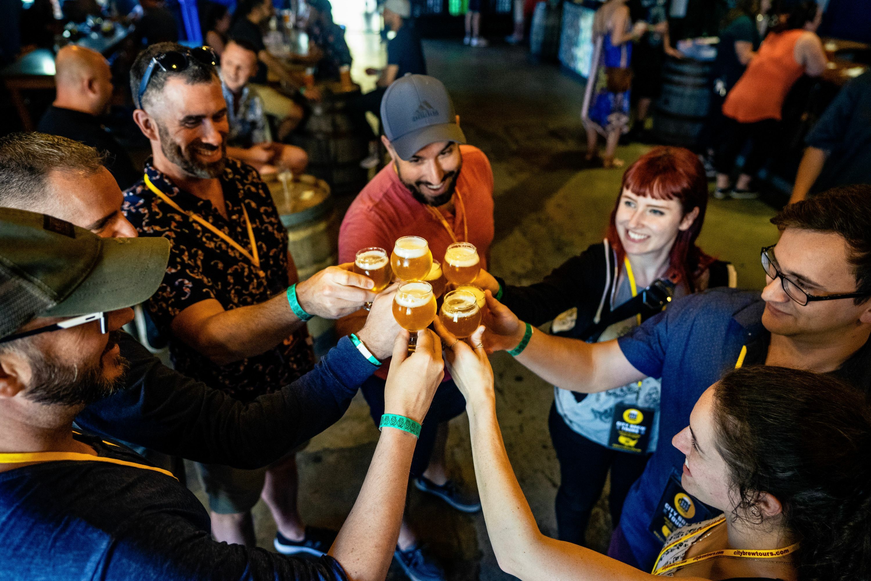 Cleveland: Guided Craft Brewery Tours with a Snack – Cleveland, Ohio