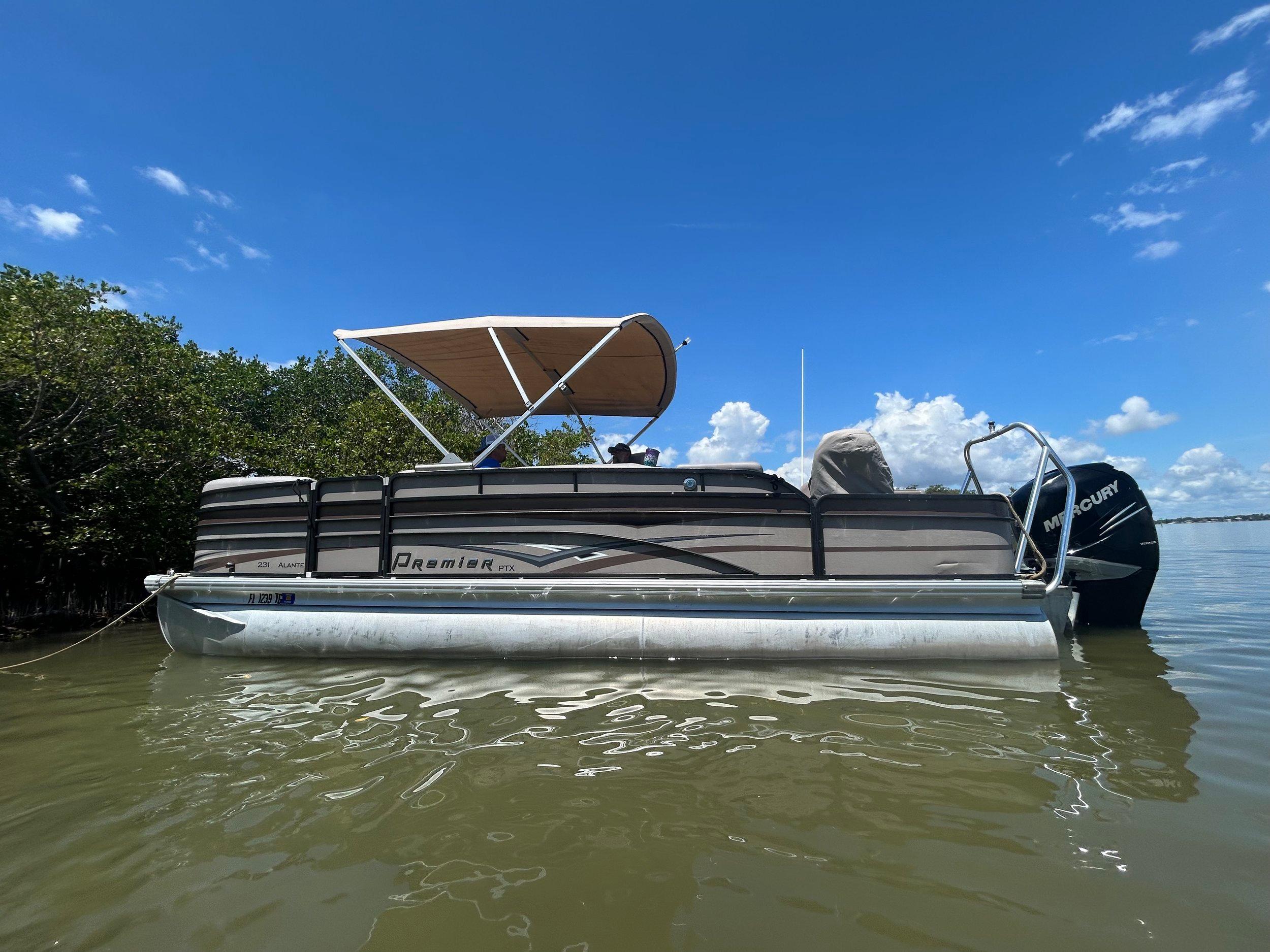 Cocoa Beach: Dolphin & Manatee Pontoon Cruise – Cocoa Beach, Florida