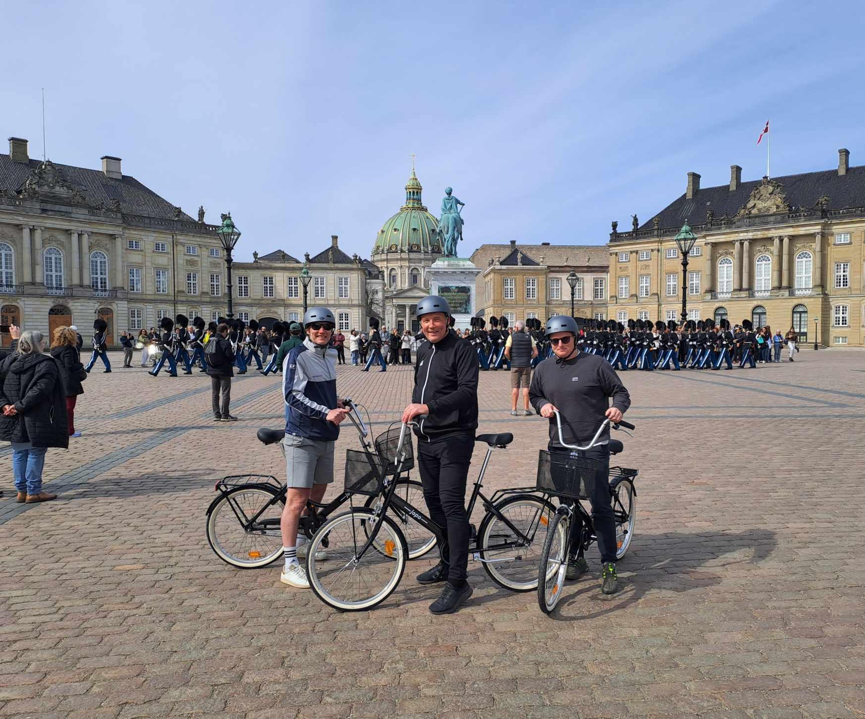 Copenhagen: 2,5-Hour ‘Must See’ Bike Tour with a Local Guide – Copenhagen, Denmark