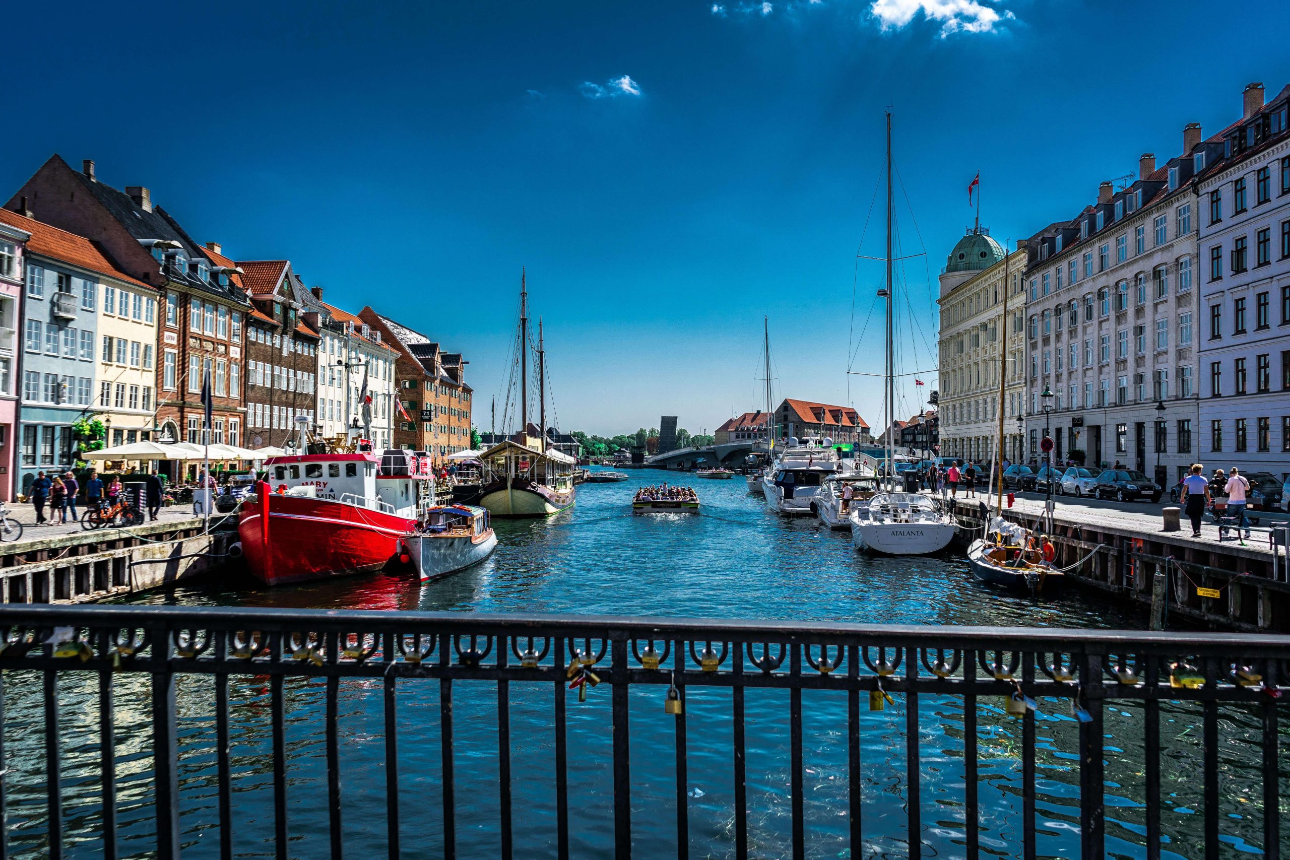 Copenhagen City & Christiansborg Palace Private Walking Tour – Copenhagen, Denmark