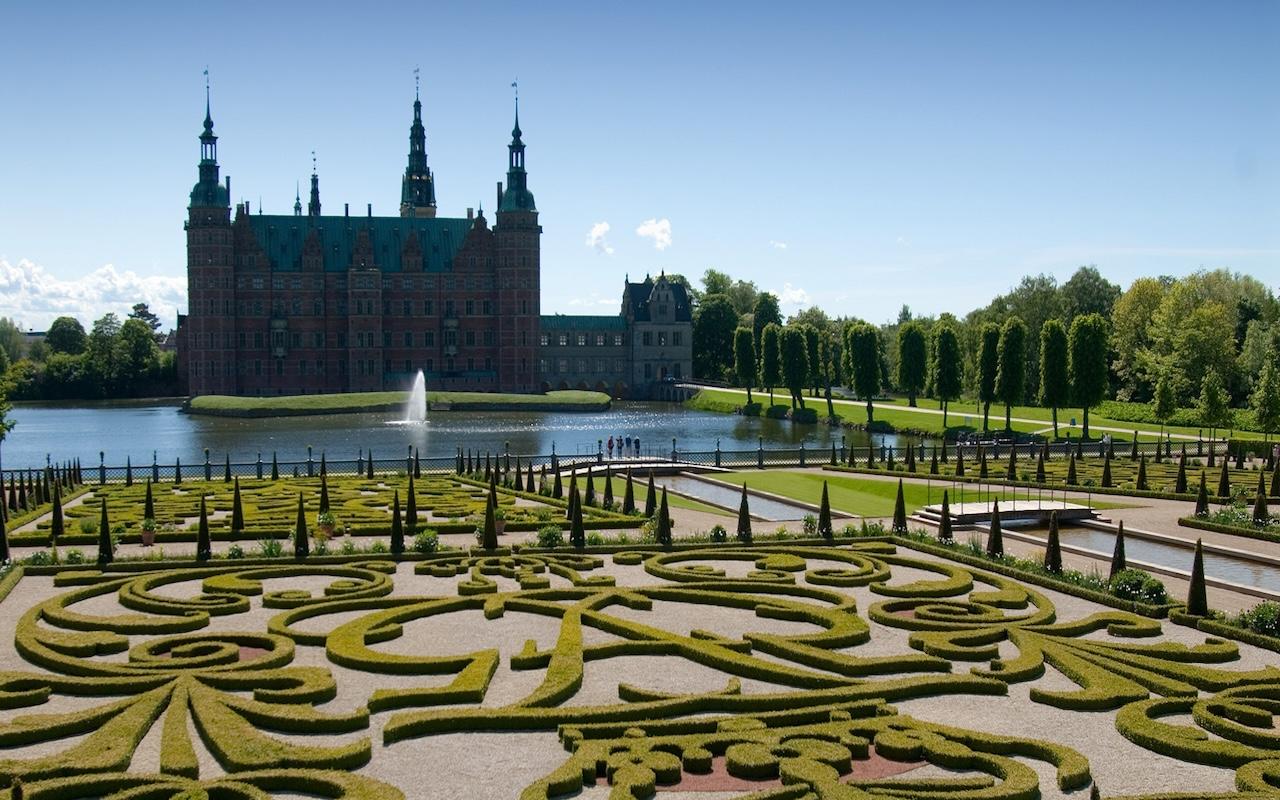 Copenhagen: Frederiksborg Tour in Spanish – Hillerød, Denmark