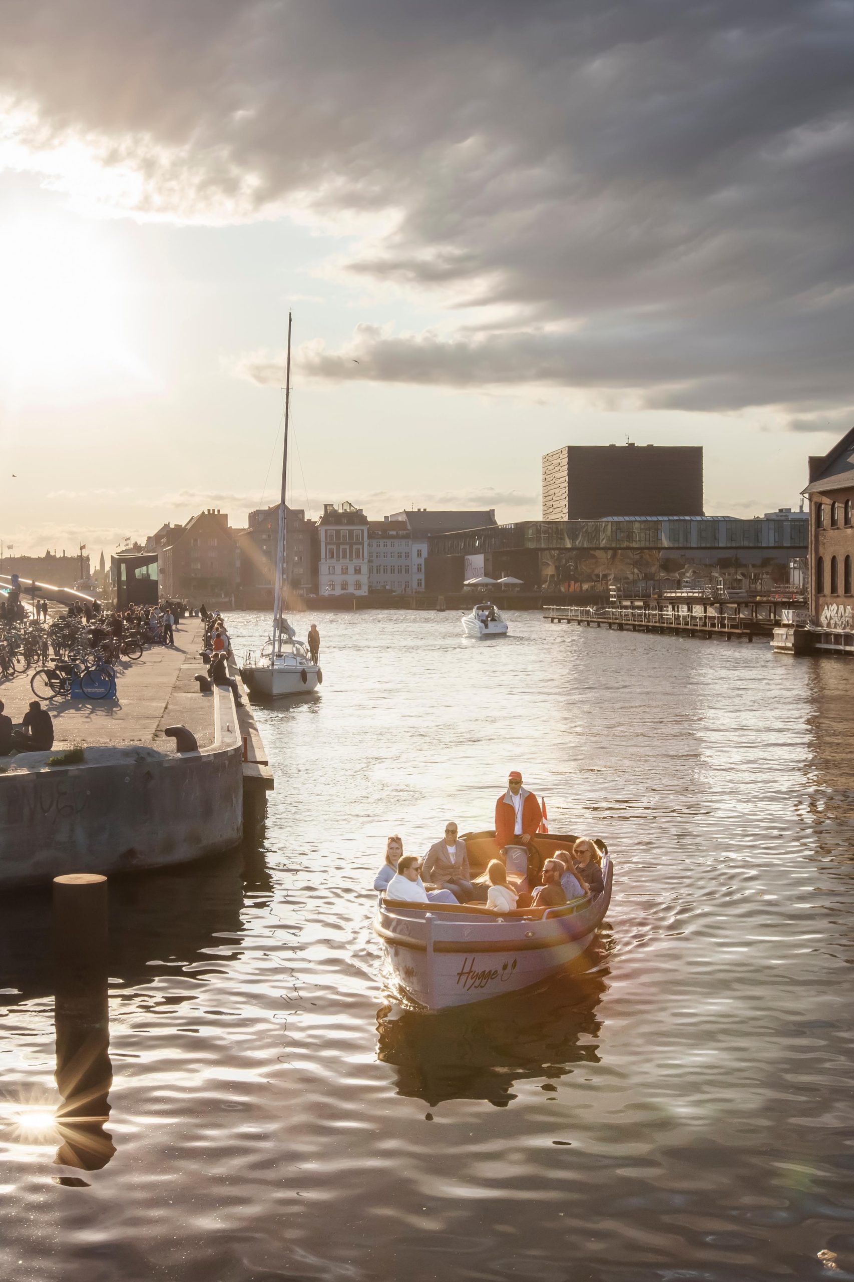 Copenhagen: Guided Canal Tour by Electric Boat – Copenhagen, Denmark