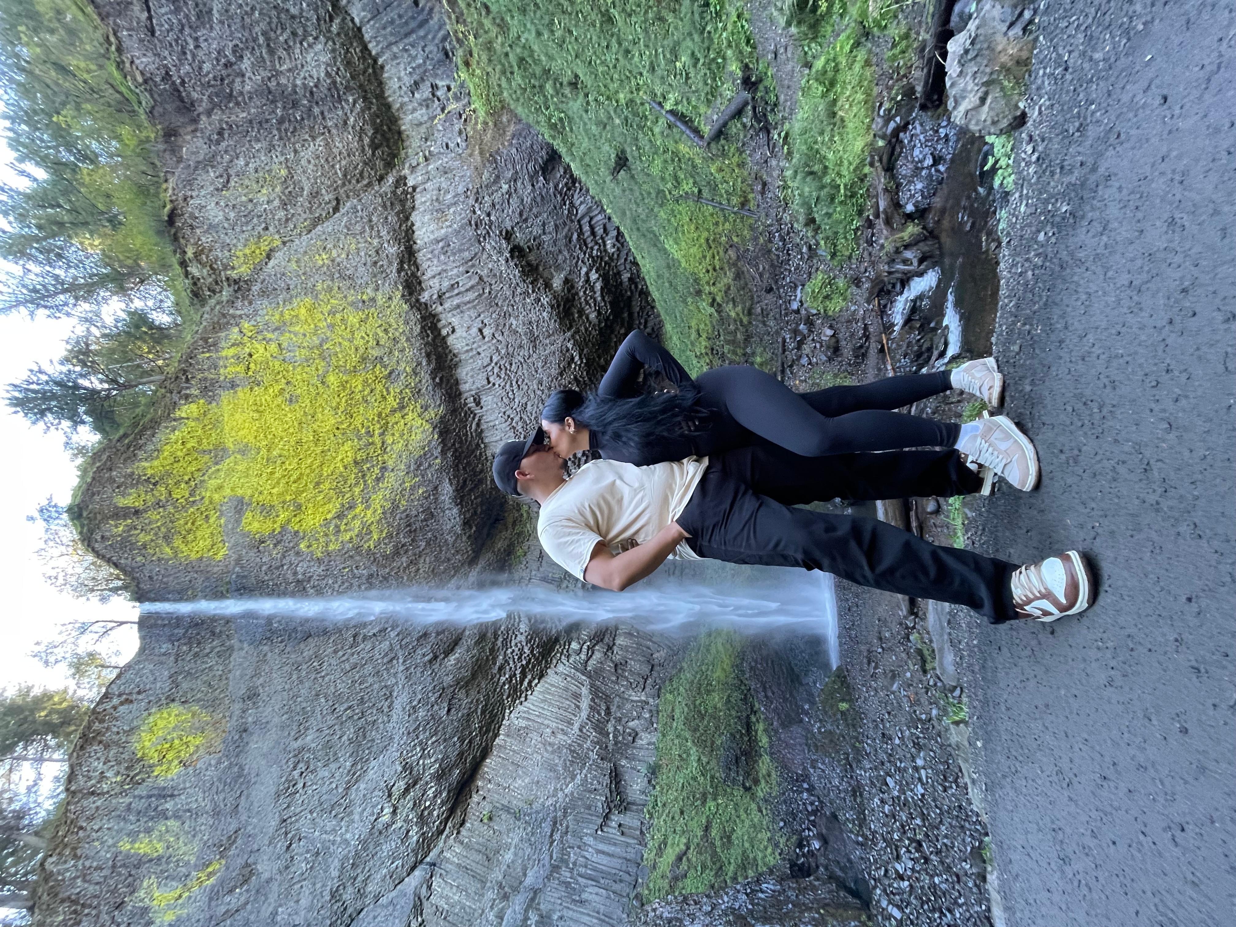 Cyber Waterfall Tours – Multnomah Falls, Oregon