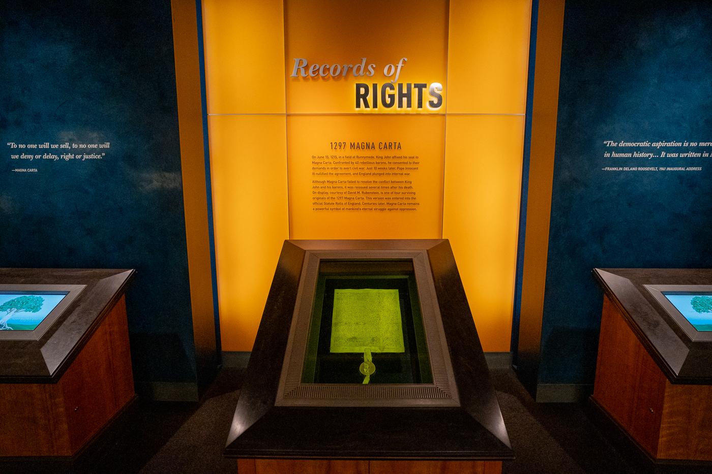 DC: National Archives & Portrait Gallery Skip-the-Line Tour – Washington, Washington DC