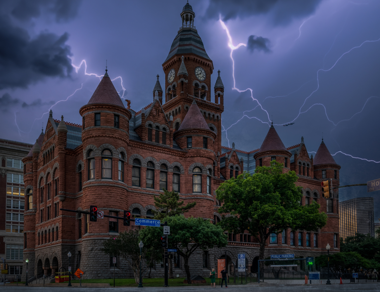 Deadly Dallas Ghost Tours: Blood, Bones & Burials – Dallas, Texas