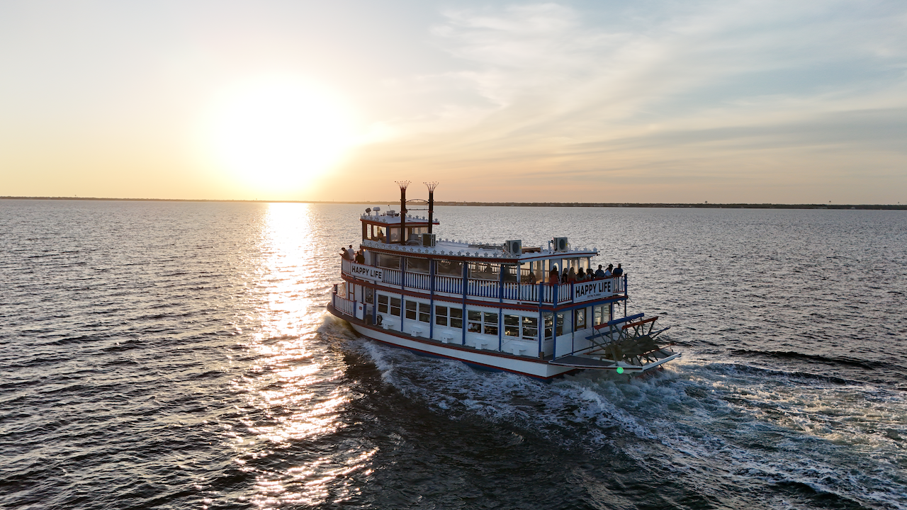 Destin: Murder Mystery Dinner Cruise with Sunset Views – Choctawhatchee Bay, Florida