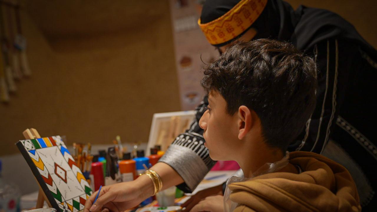 Diriyah: Asiri Art Workshop with a Local Artist – Saudi Arabia
