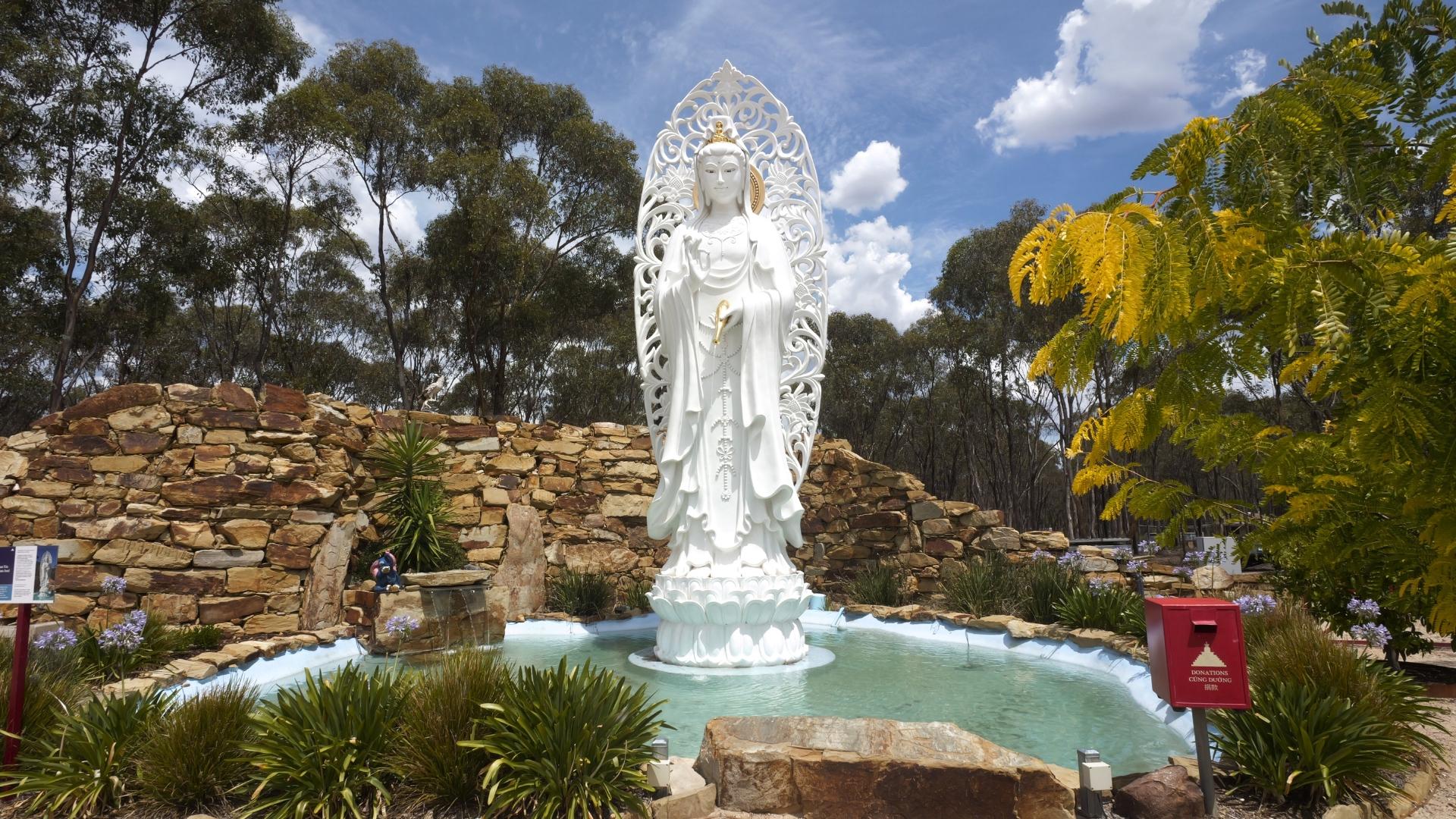 Discover Bendigo Guided Tour with Great Stupa and Cathedral – Bendigo, Australia