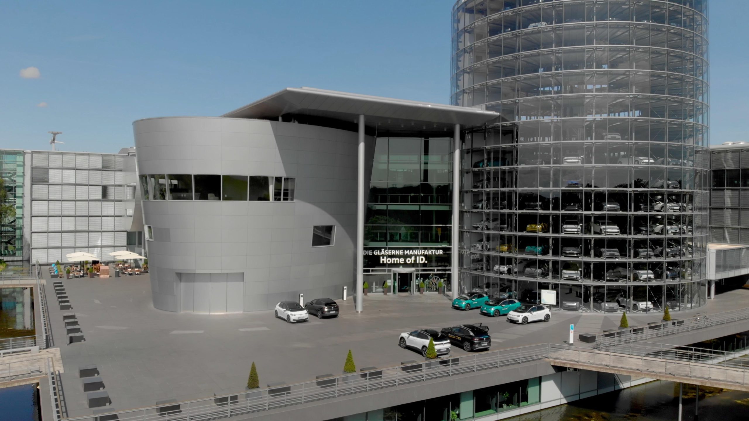 Dresden: Tour of VW’s Transparent Factory – Dresden, Germany