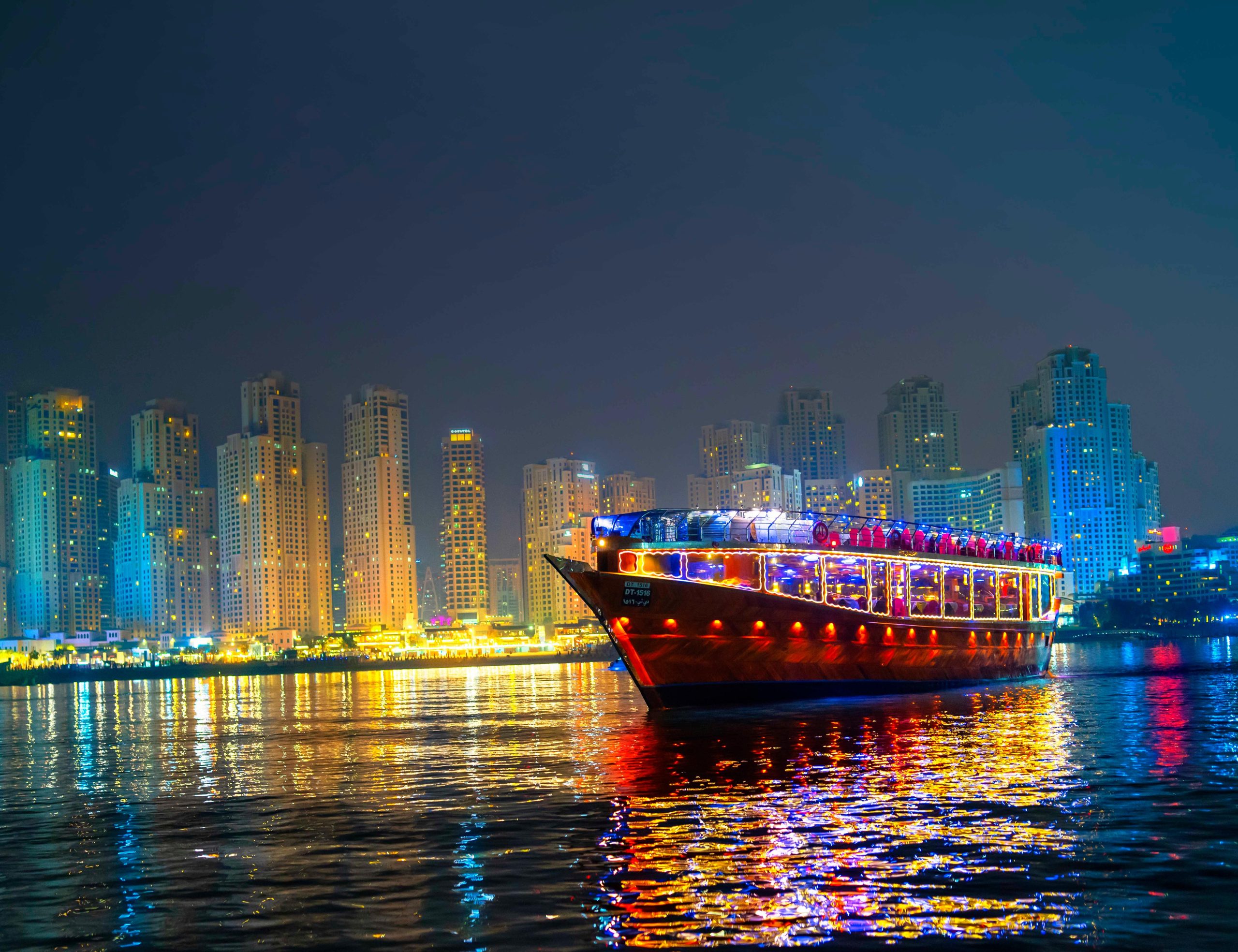 Dubai: Marina Luxury Dhow Dinner Cruise – Dubai, United Arab Emirates