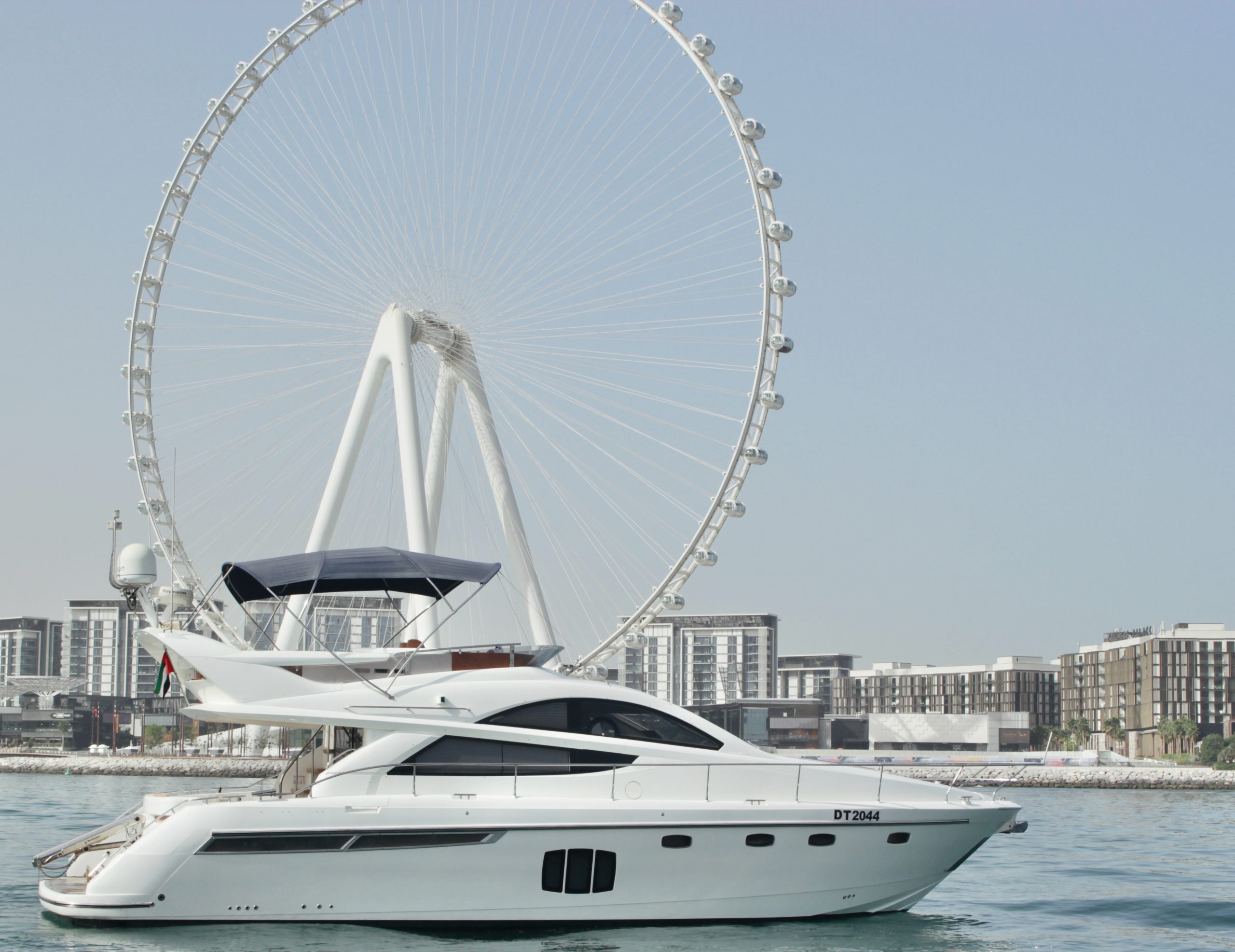 Dubai: Palm Jumeirah Private Yacht Tour – Dubai, United Arab Emirates