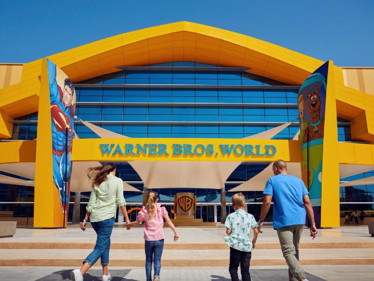 Dubai: Sheikh Zayed Mosque & Warner Bros w/ Transfer – Abu Dhabi, United Arab Emirates